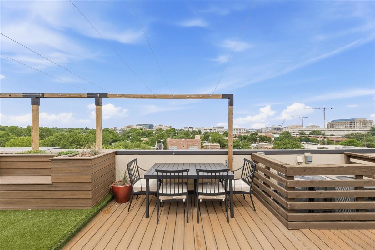 1144 S Adams Street Fort Worth TX 76104