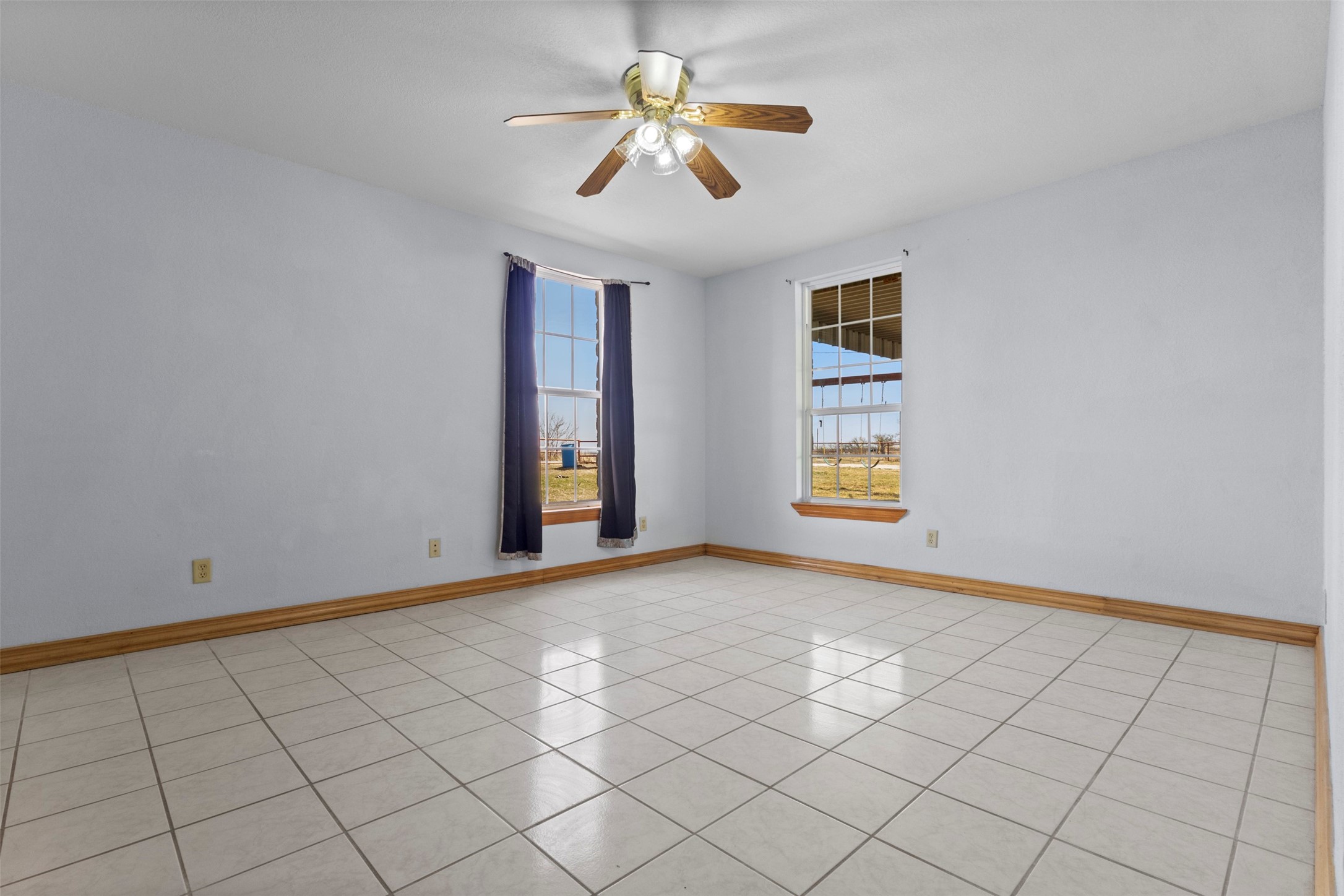 1219 County Road 3550 Paradise TX 76073