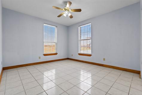1219 County Road 3550 Paradise TX 76073