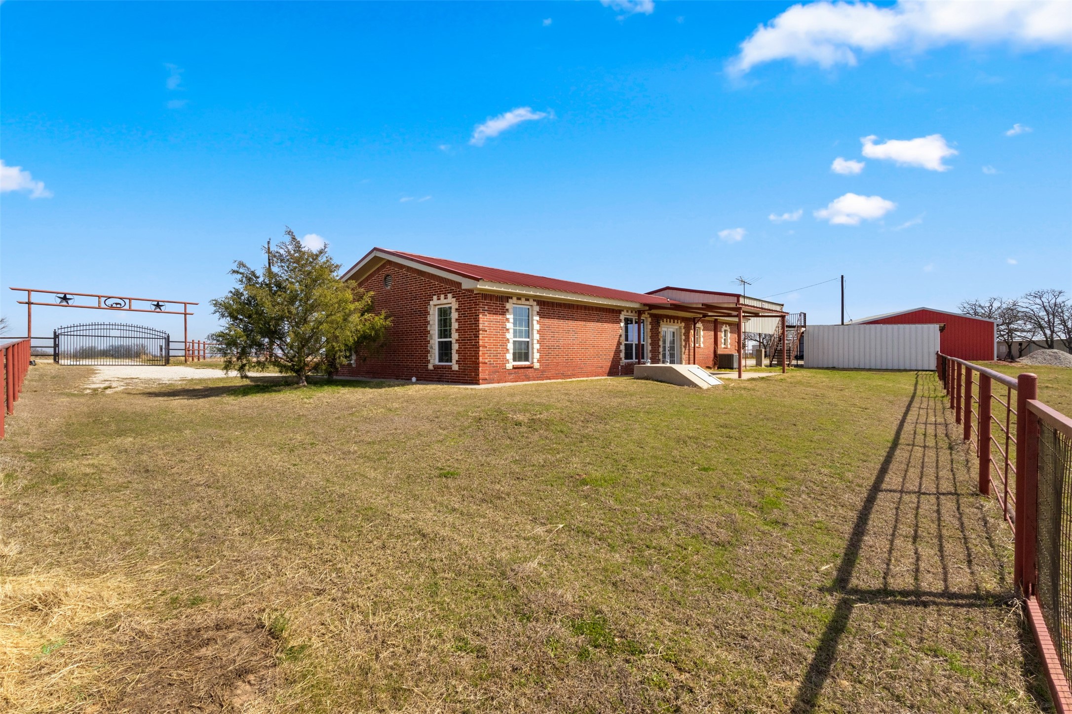 1219 County Road 3550 Paradise TX 76073