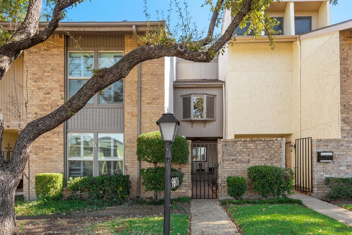 9806 Amberton Parkway Dallas TX 75243