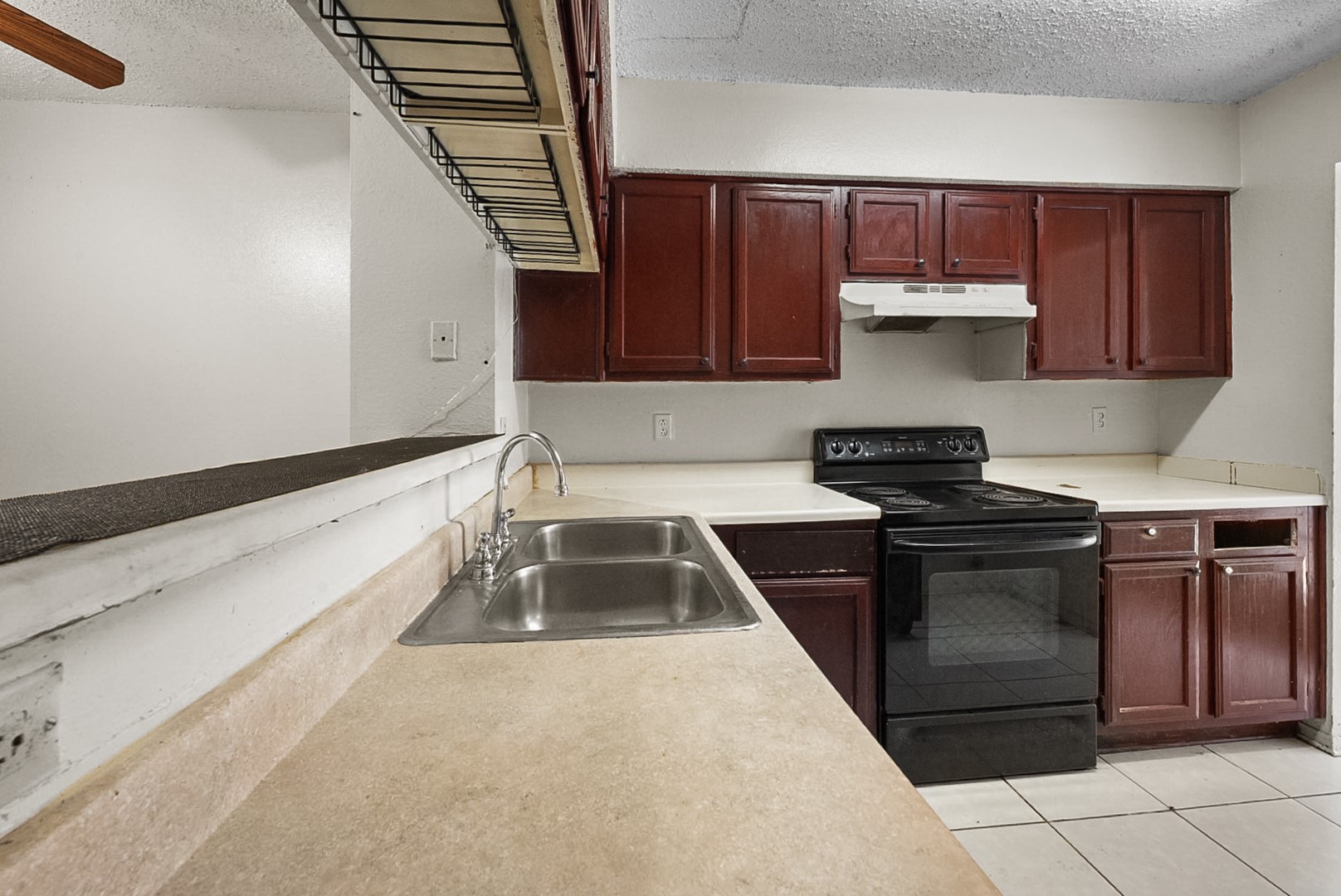 9415 Olde Towne Row Dallas TX 75227