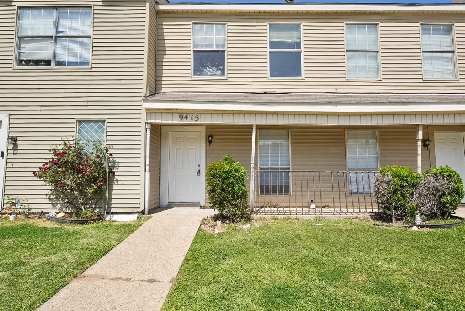 9415 Olde Towne Row Dallas TX 75227