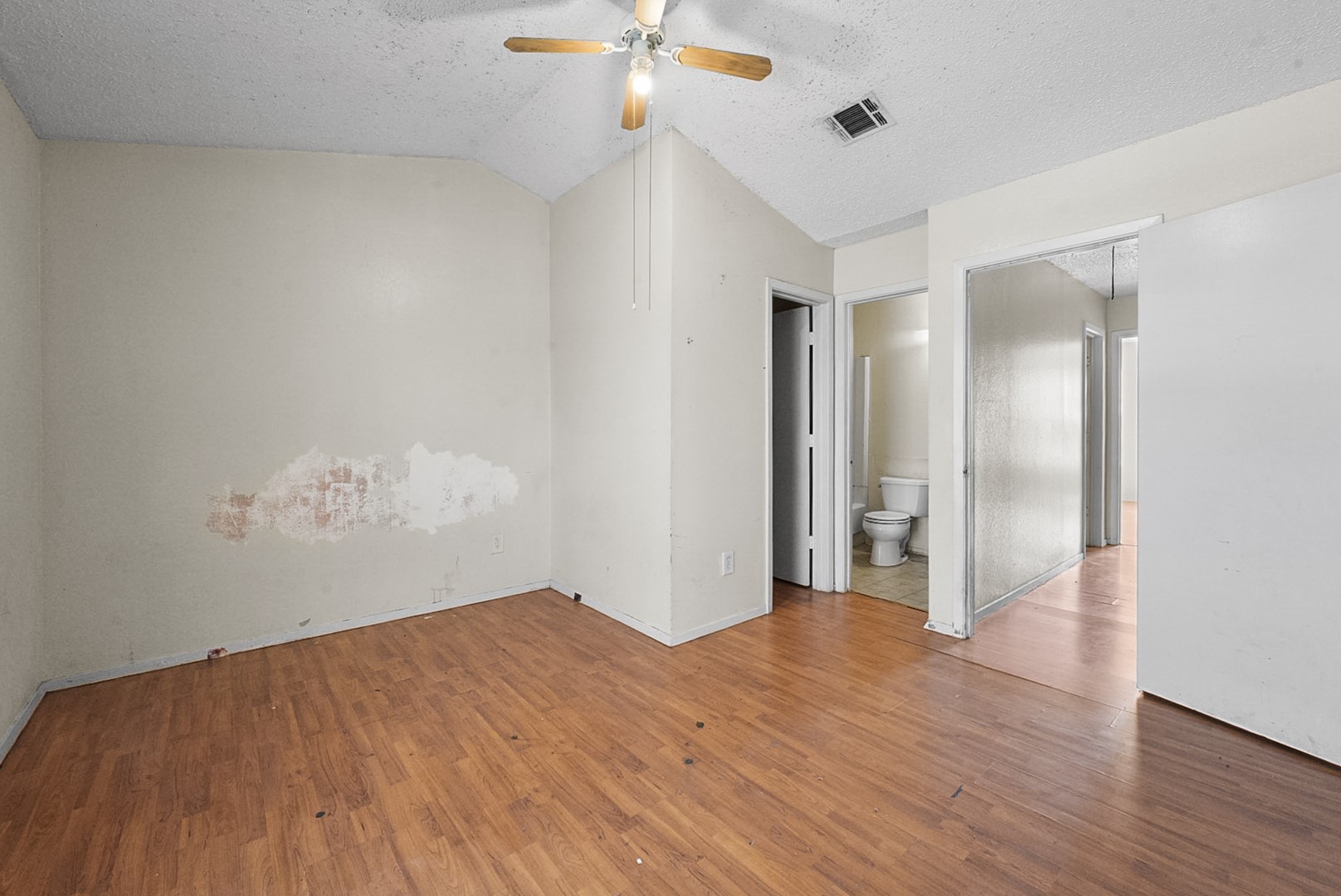 9415 Olde Towne Row Dallas TX 75227