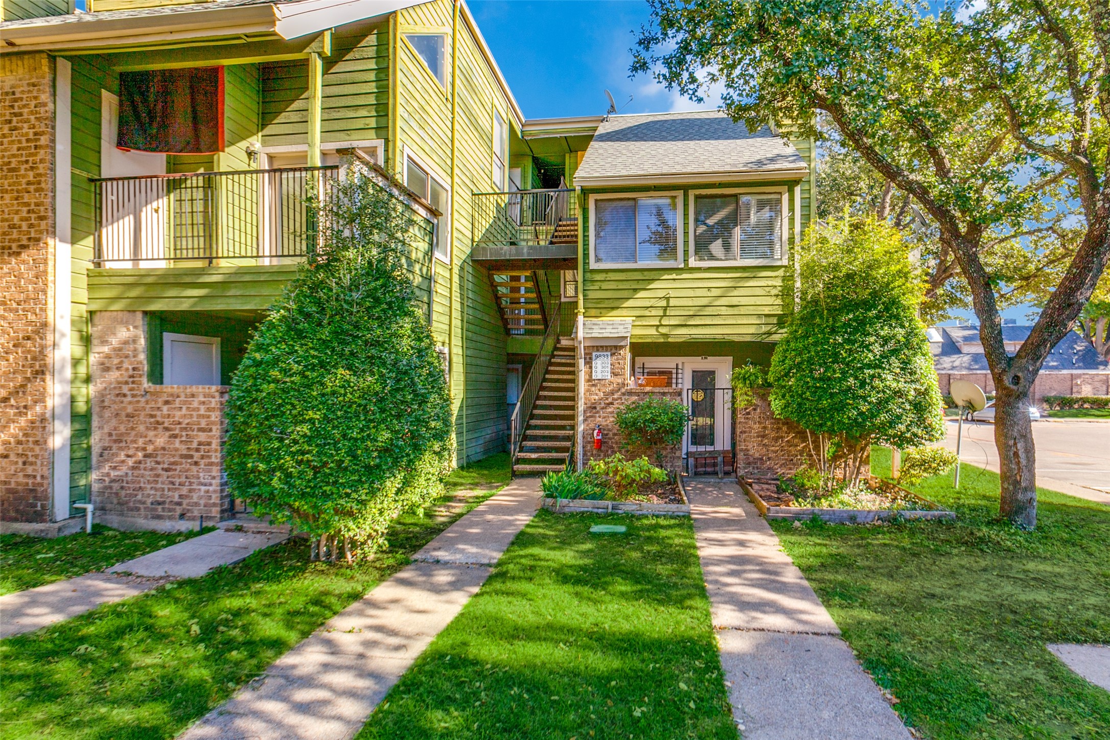 9833 Walnut Street Dallas TX 75243