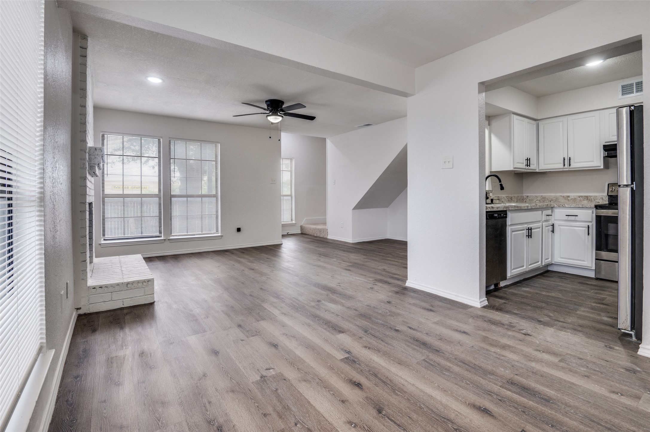 2166 E Arkansas Lane Arlington TX 76014