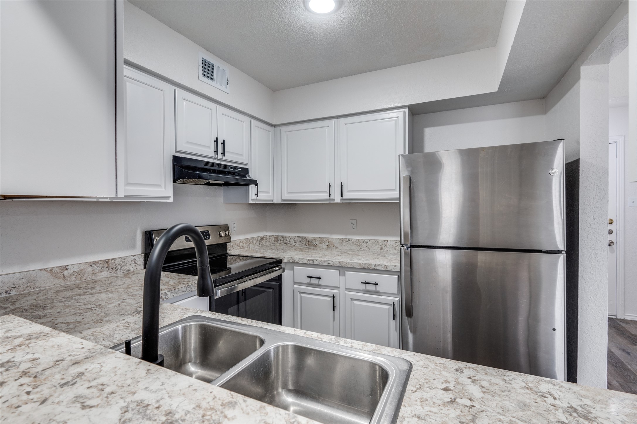 2166 E Arkansas Lane Arlington TX 76014