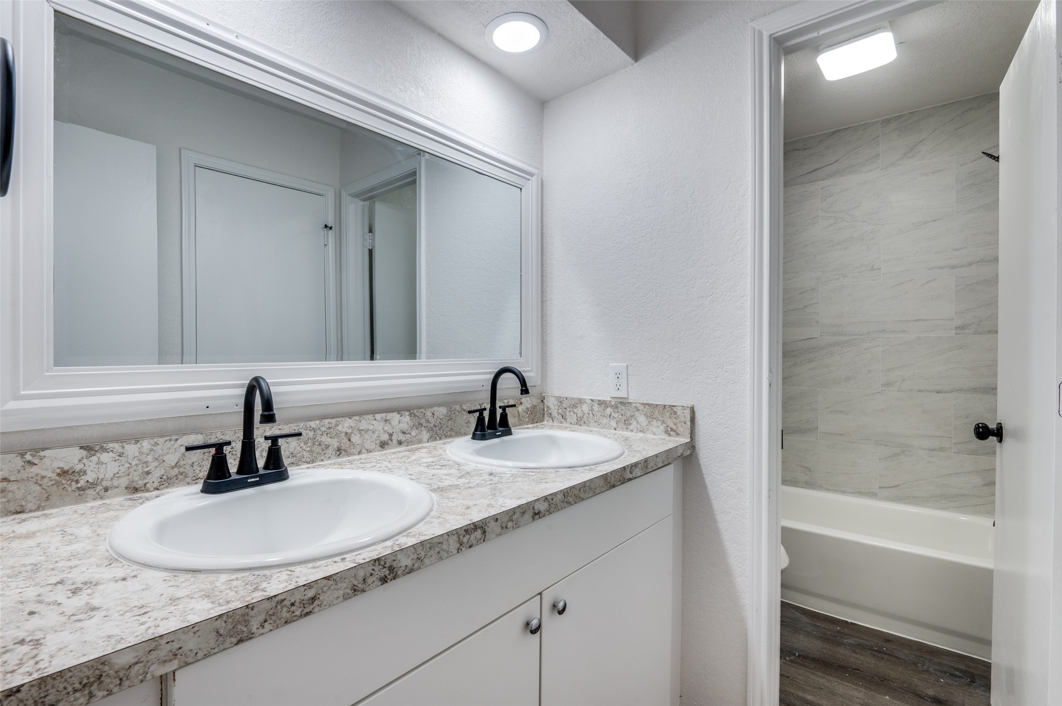 2166 E Arkansas Lane Arlington TX 76014