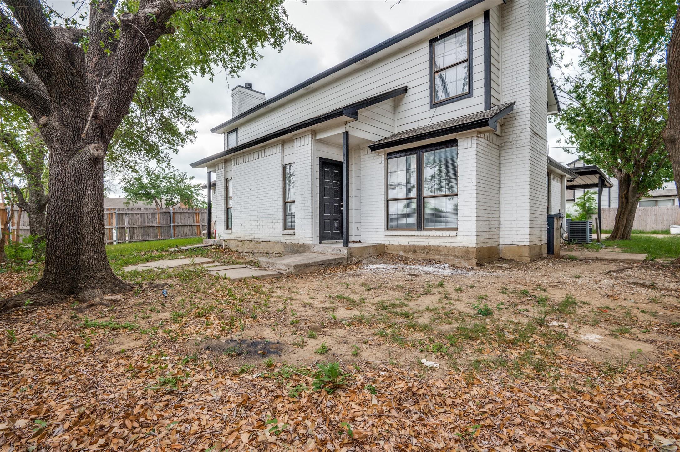 2166 E Arkansas Lane Arlington TX 76014