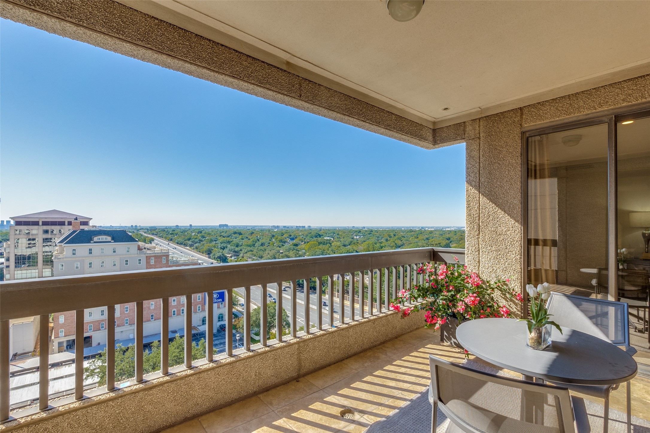 5909 Luther Lane Dallas TX 75225