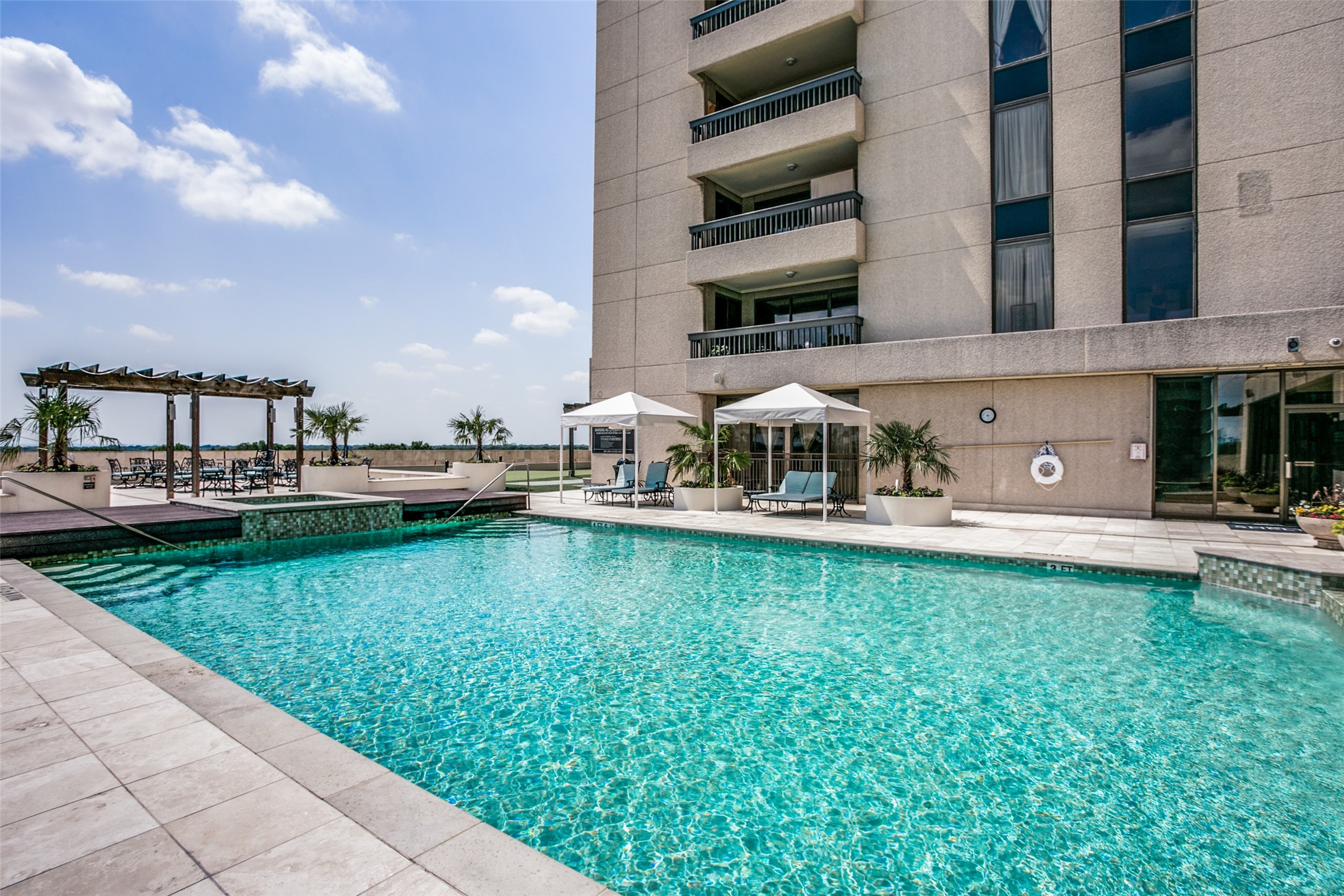 5909 Luther Lane Dallas TX 75225