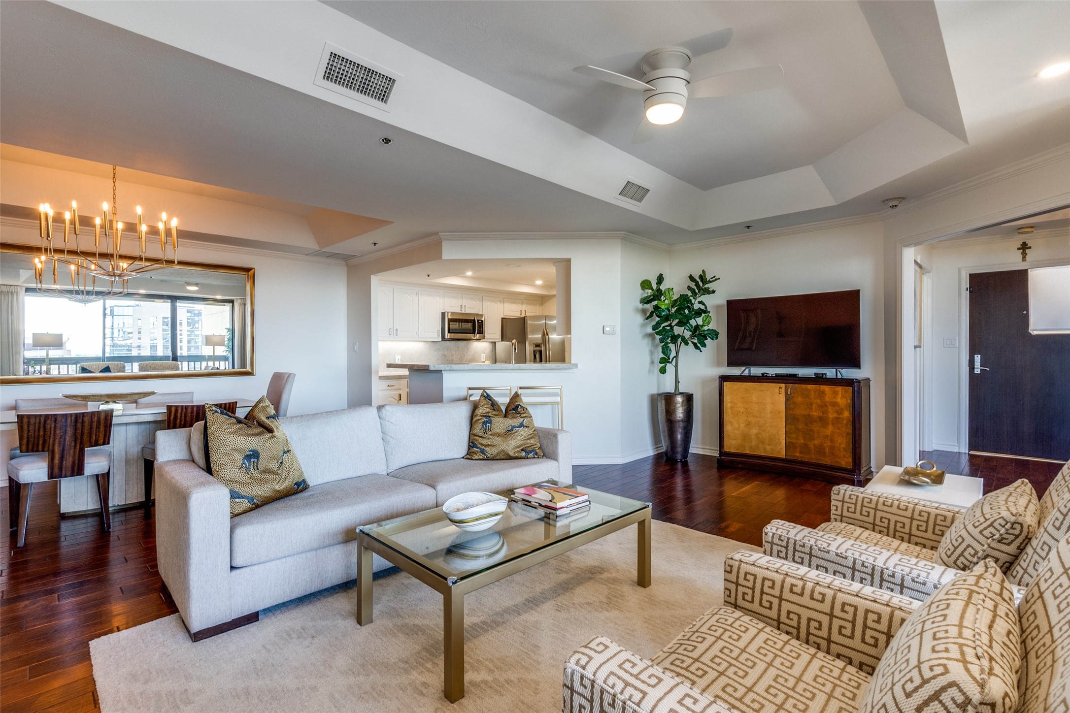 5909 Luther Lane Dallas TX 75225