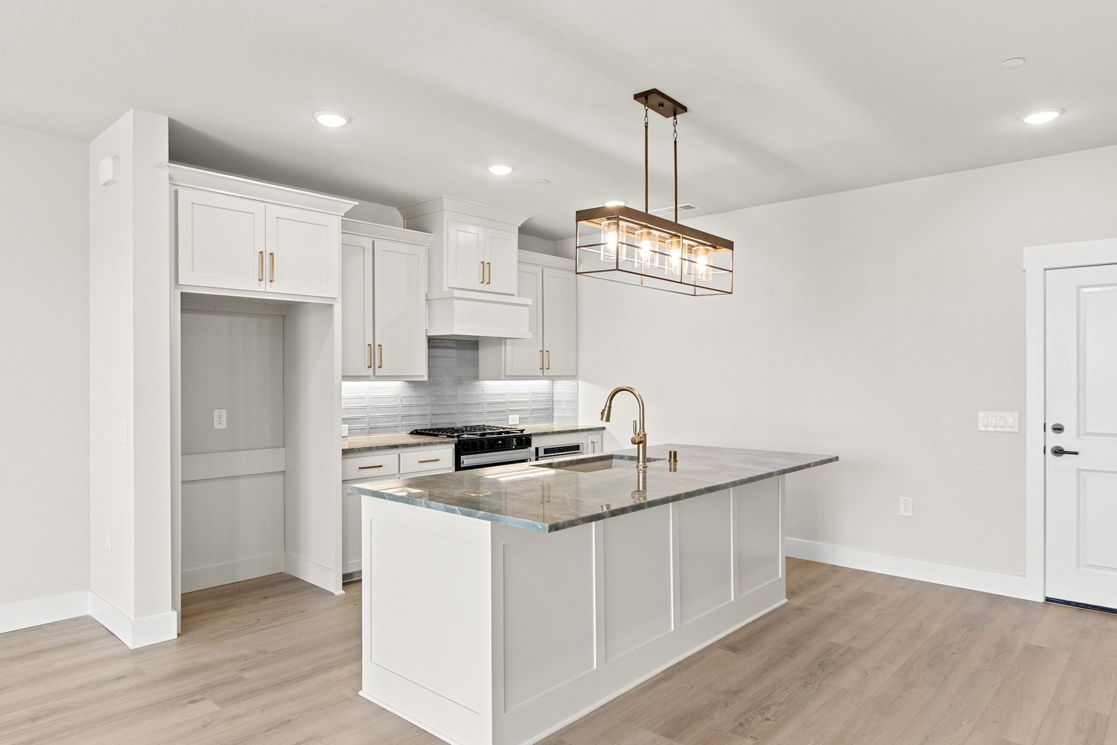 2884 Enfield The Colony TX 75056