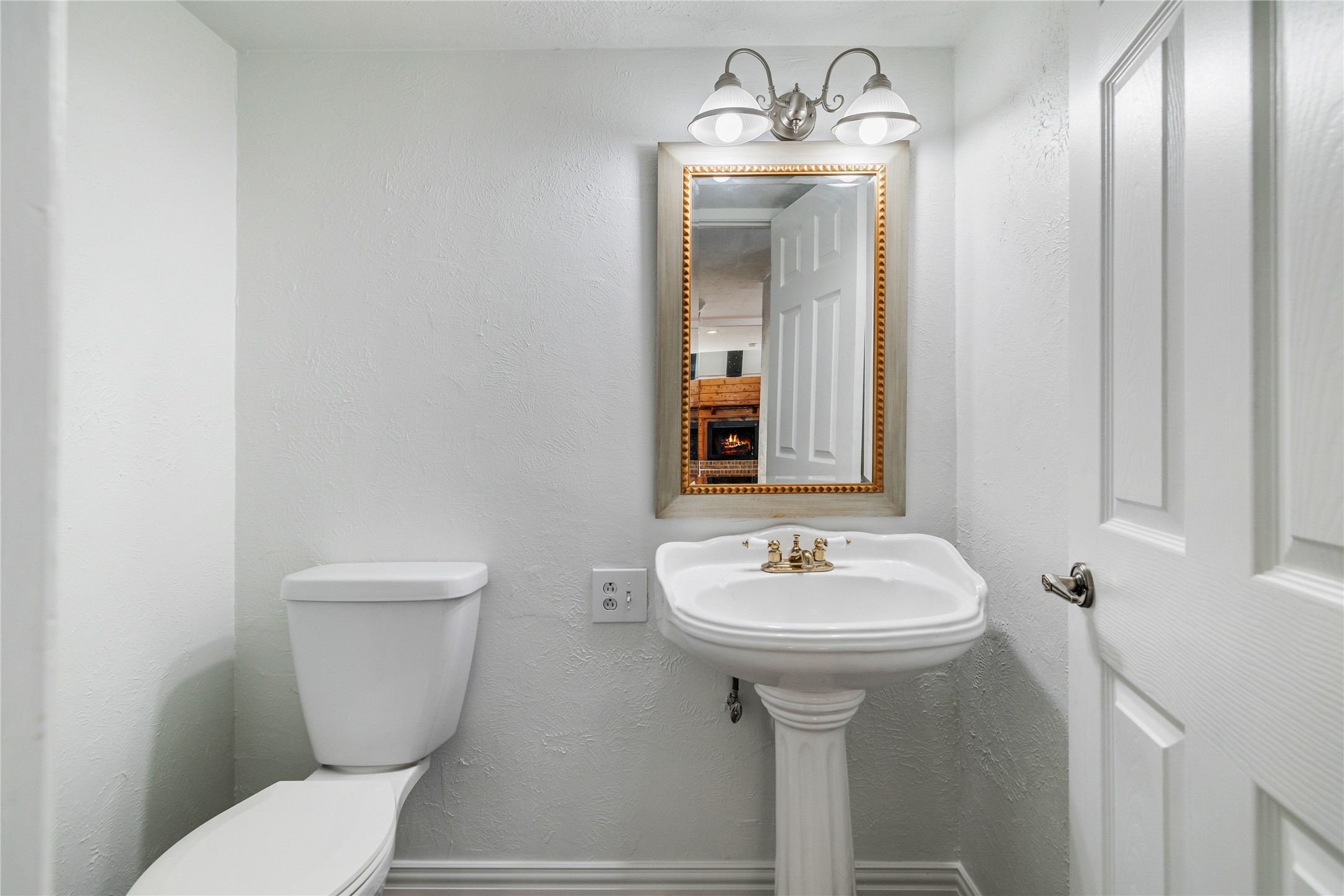 6808 Eastridge Drive Dallas TX 75231