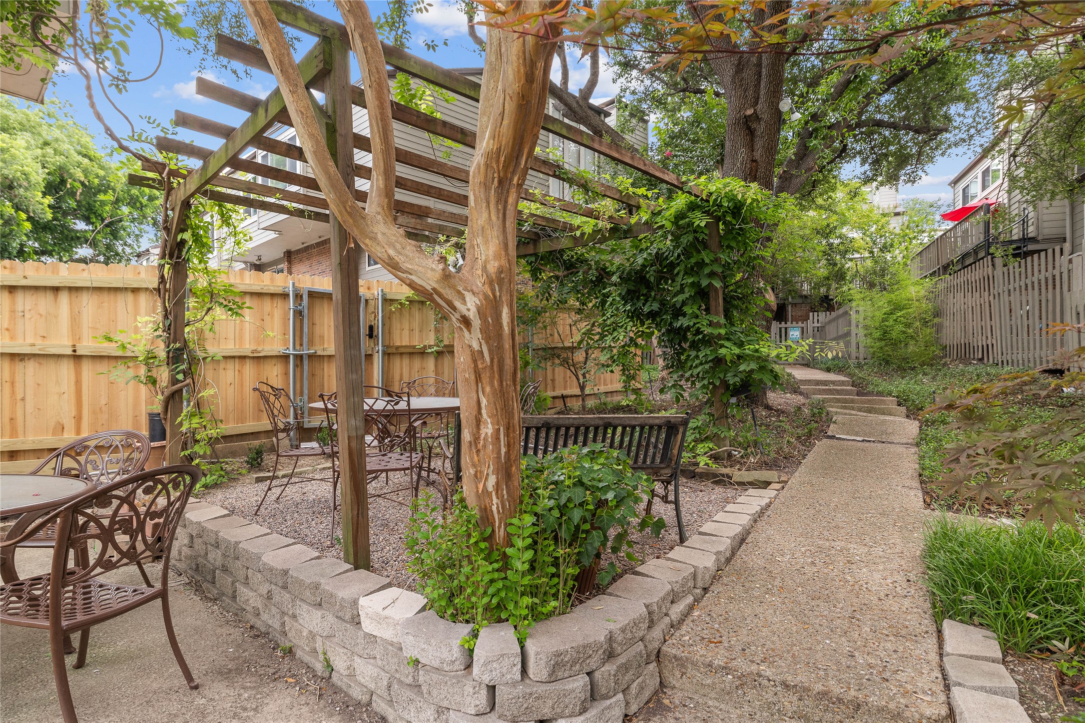 6808 Eastridge Drive Dallas TX 75231