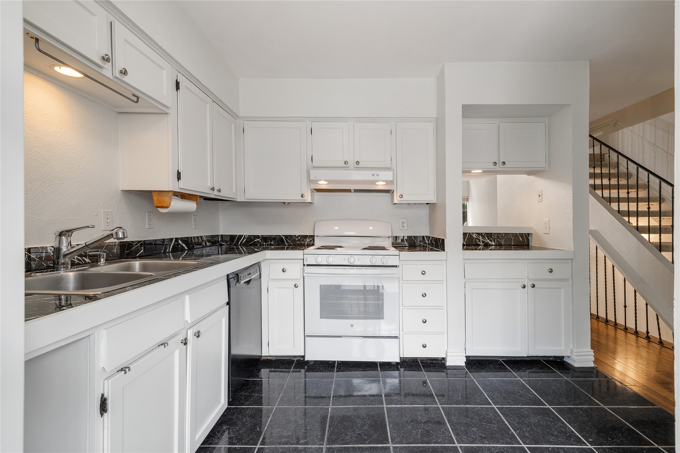 6808 Eastridge Drive Dallas TX 75231