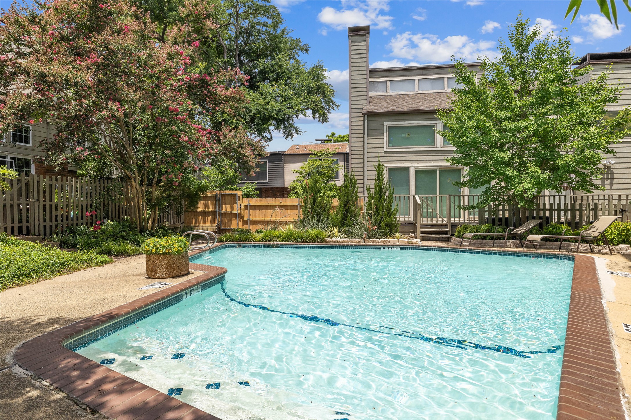6808 Eastridge Drive Dallas TX 75231