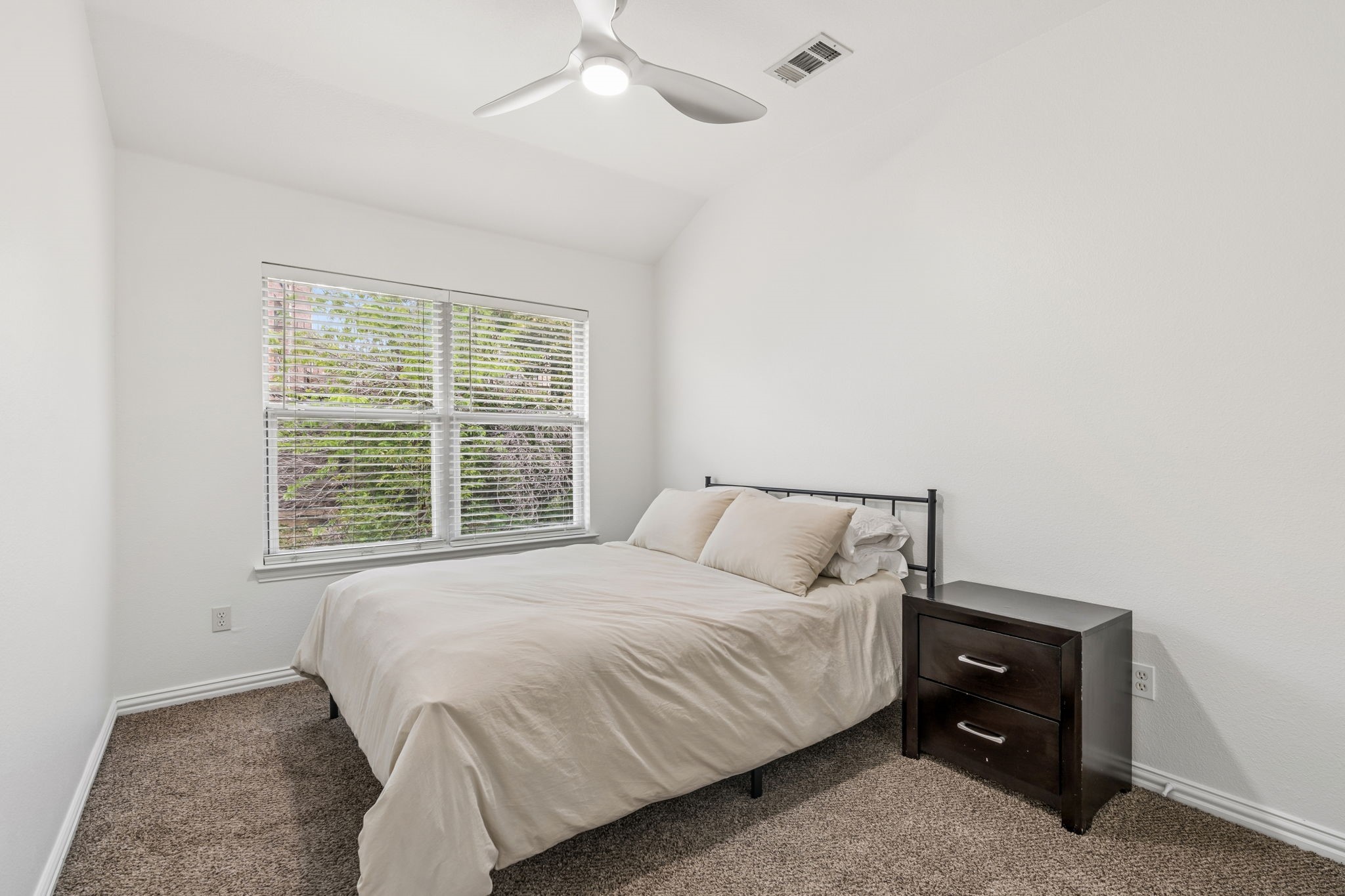 2117 Parkview Carrollton TX 75006