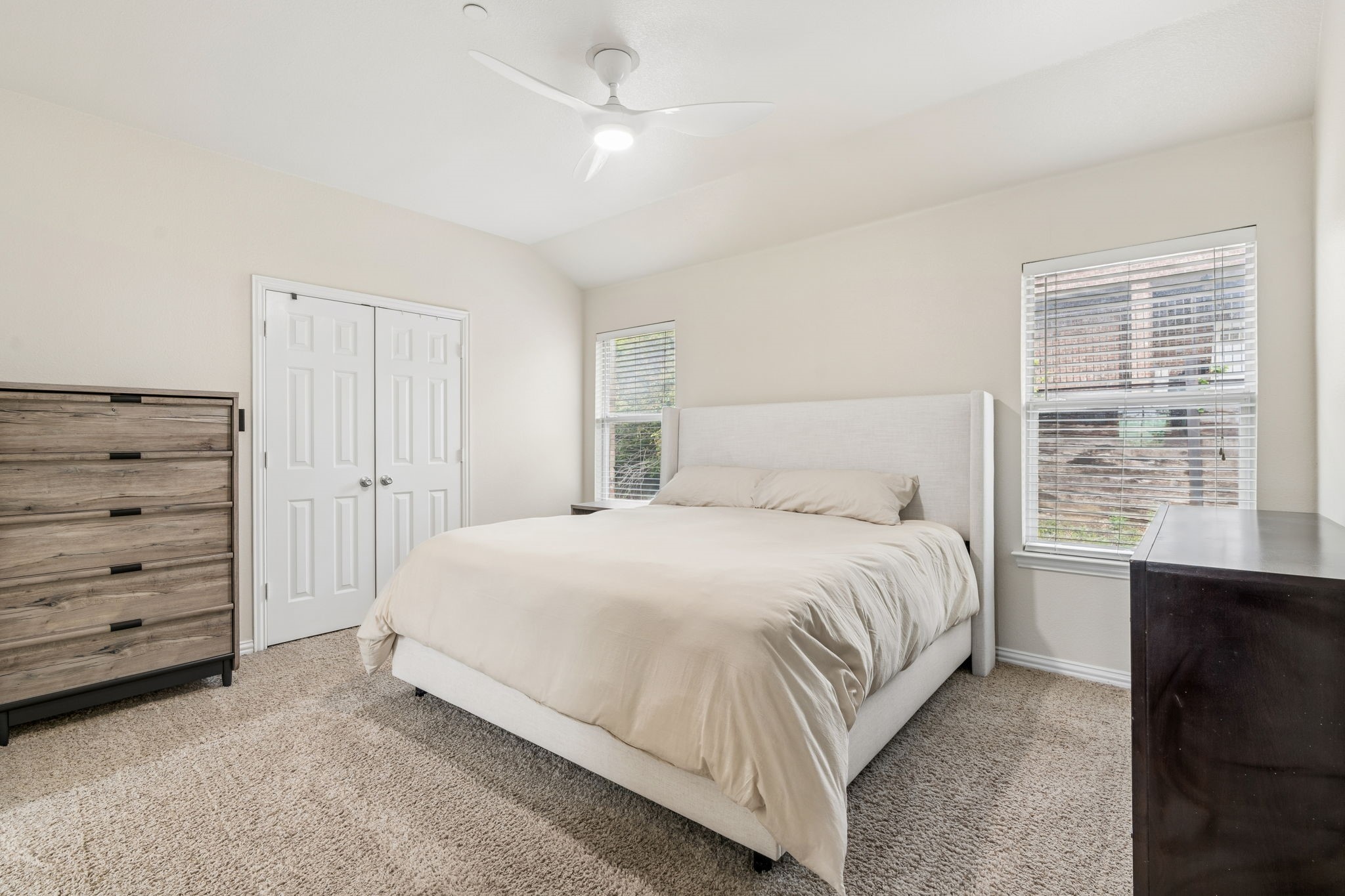 2117 Parkview Carrollton TX 75006