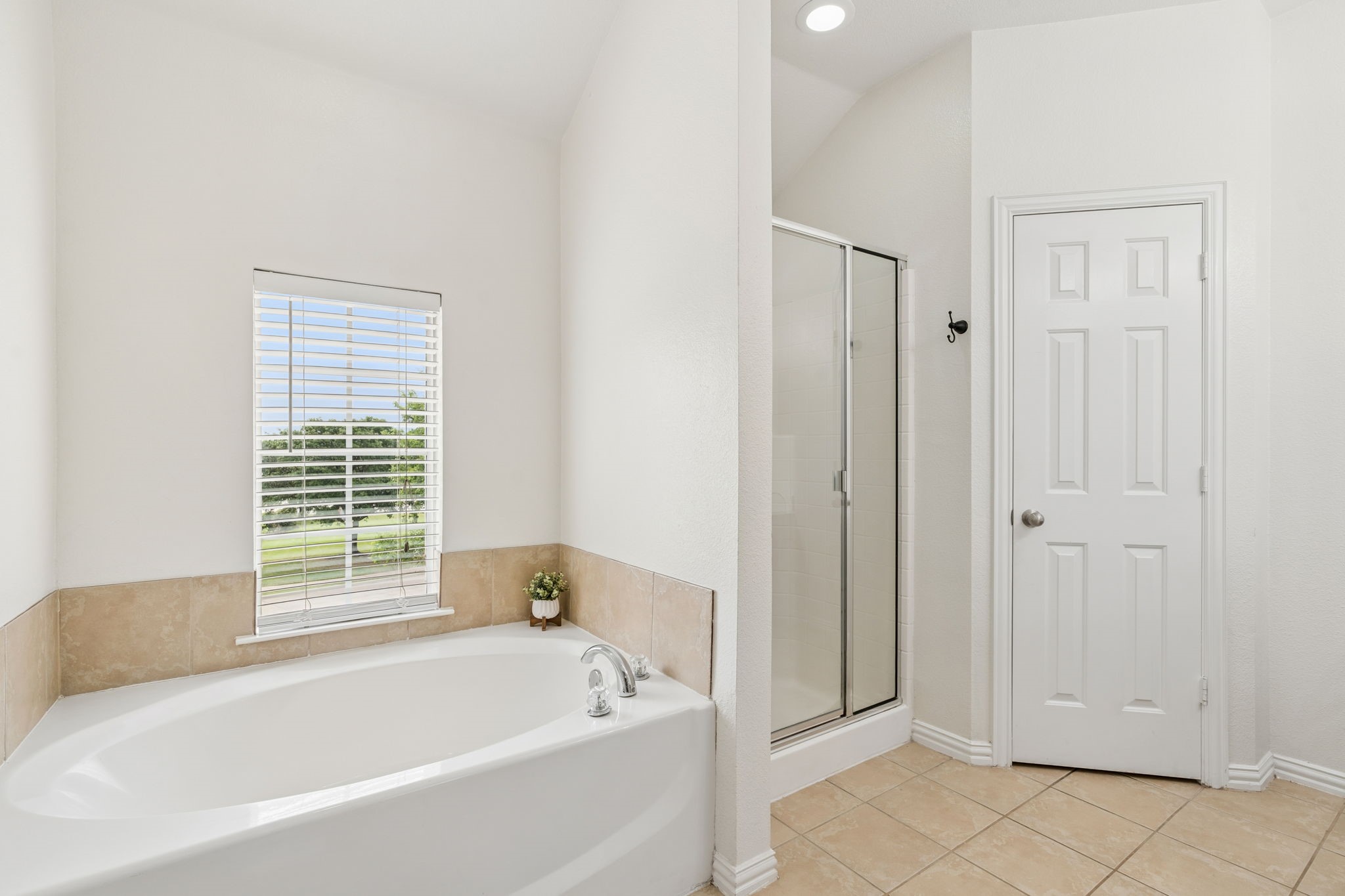 2117 Parkview Carrollton TX 75006