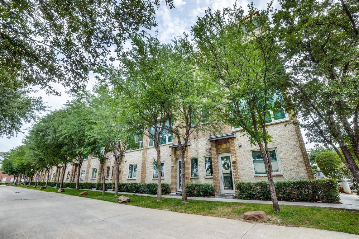 707 Colten James Lane Dallas TX 75204