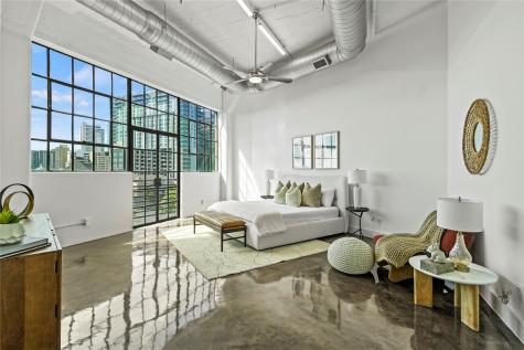 2220 Canton Street Dallas TX 75201