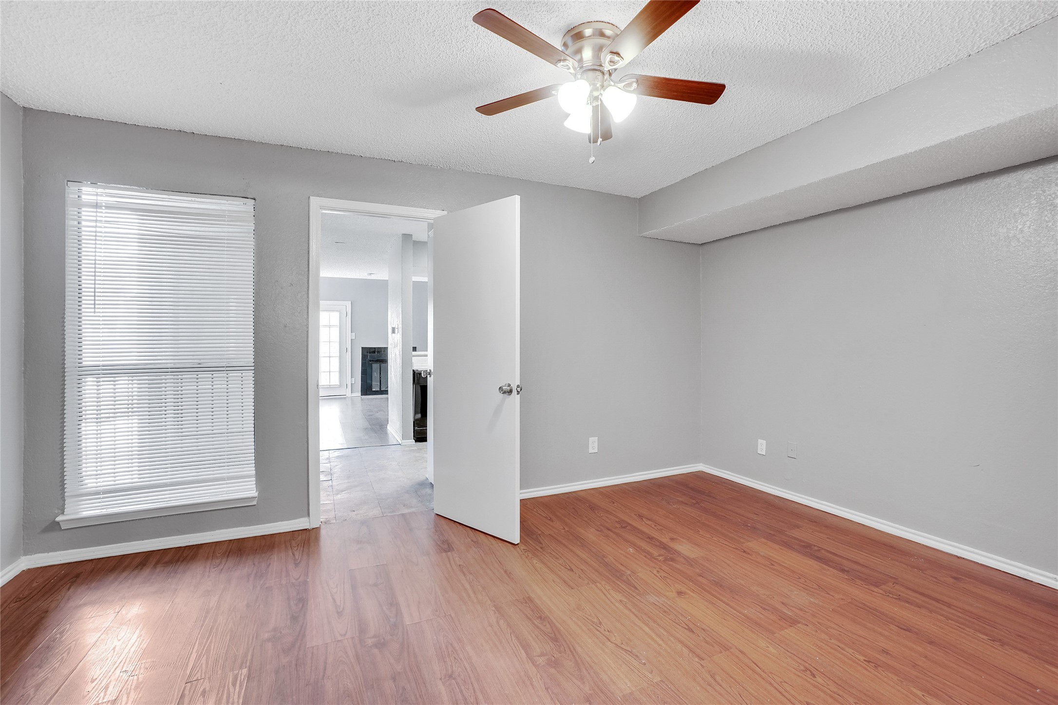9815 Walnut Street Dallas TX 75243