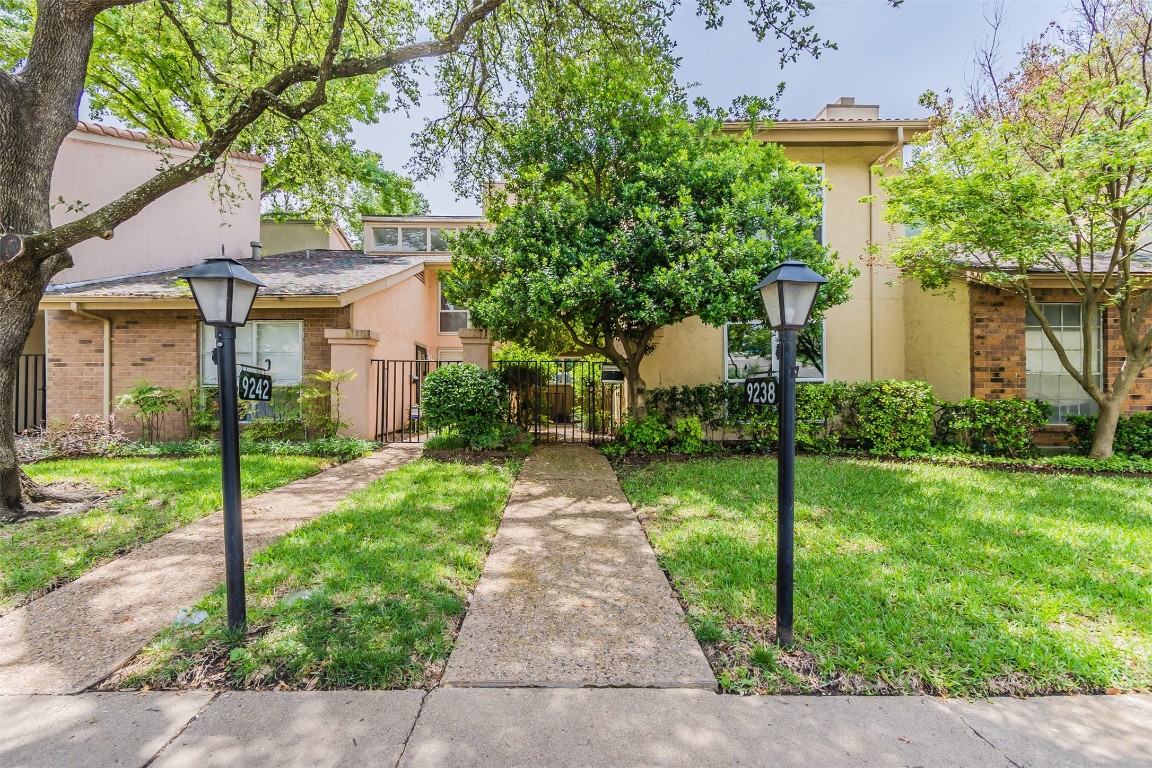9238 Emberglow Lane Dallas TX 75243