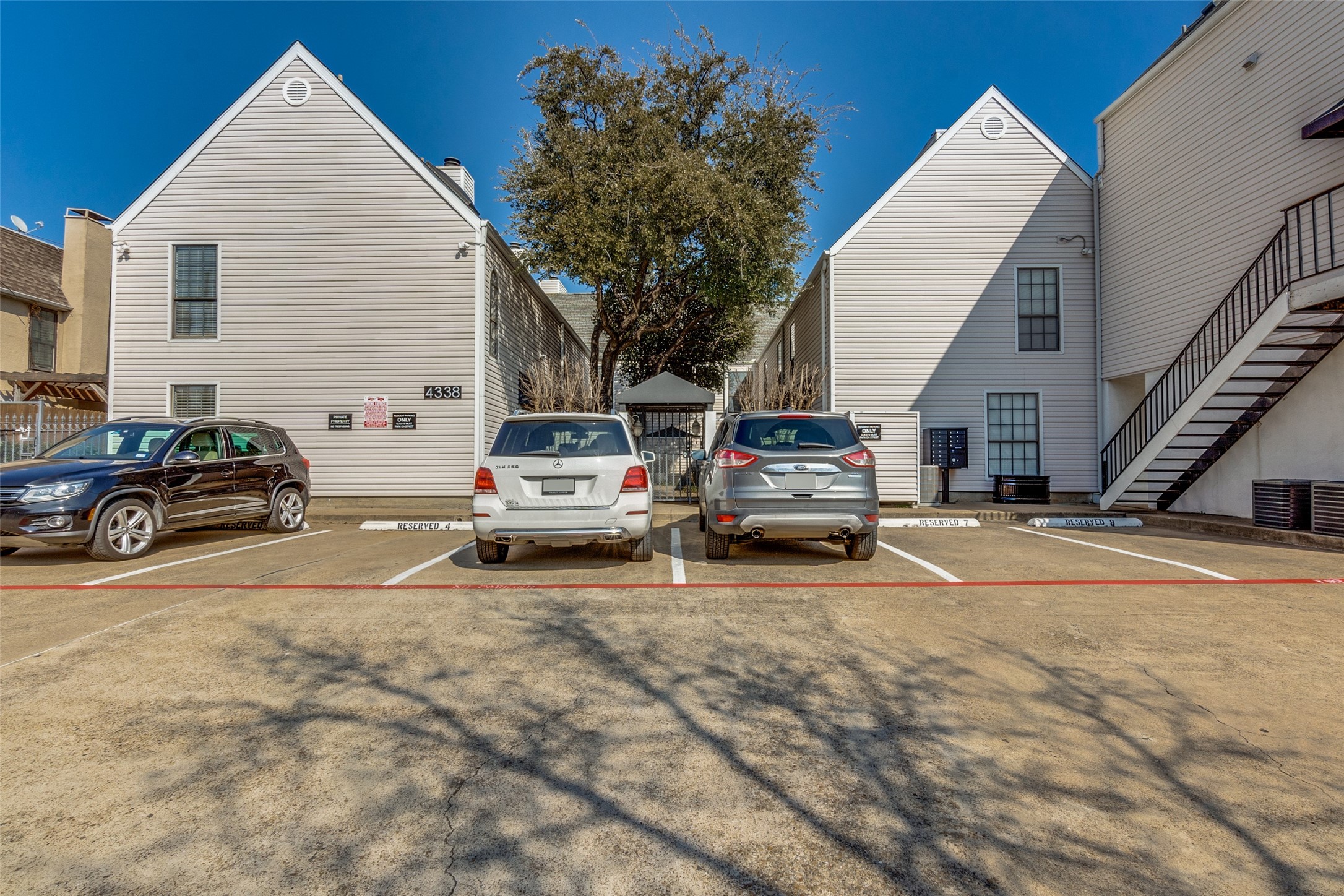 4338 Hartford Street Dallas TX 75219