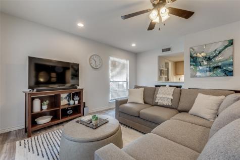4338 Hartford Street Dallas TX 75219