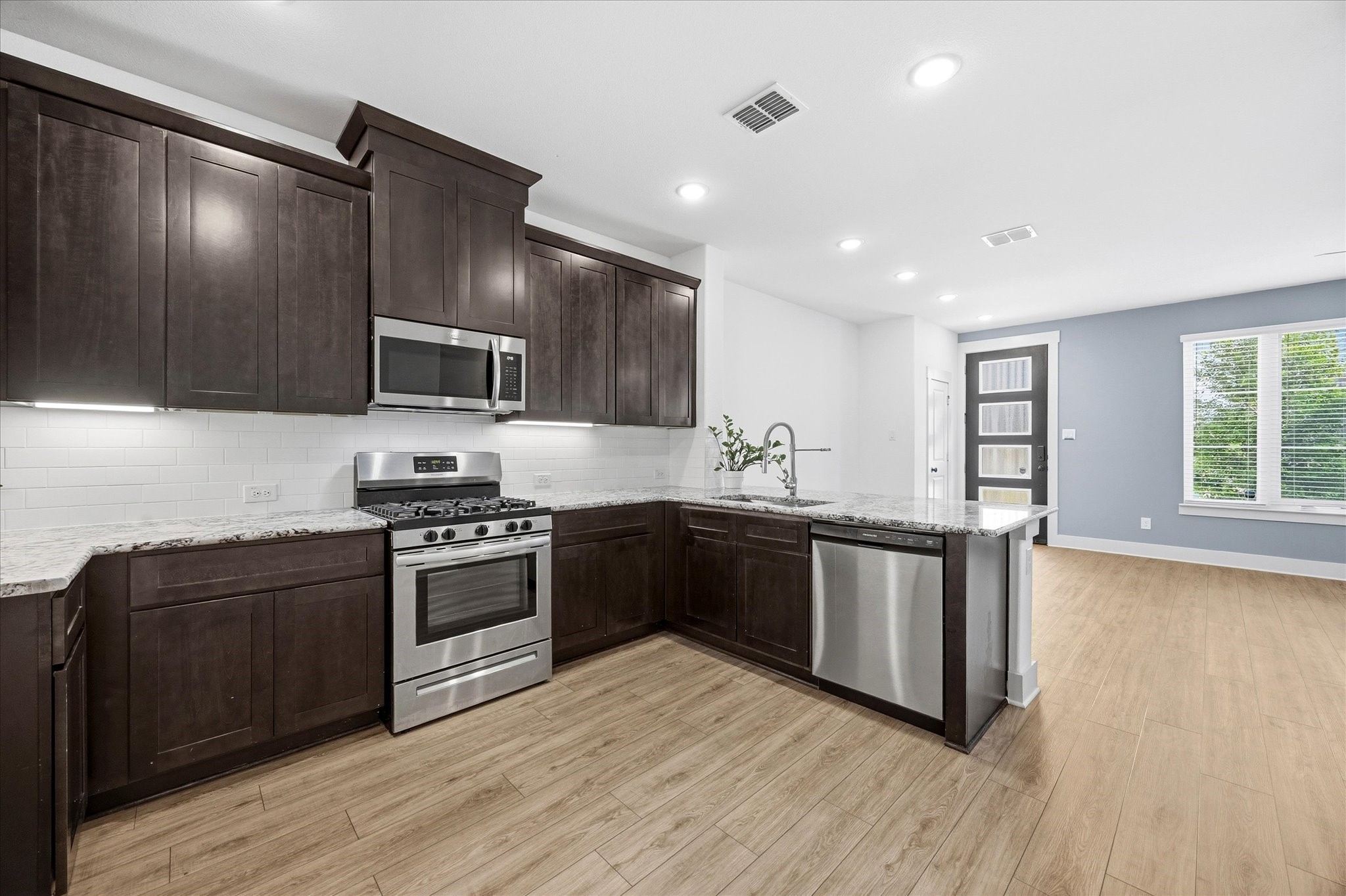 818 Trace Hawk Lane Arlington TX 76005