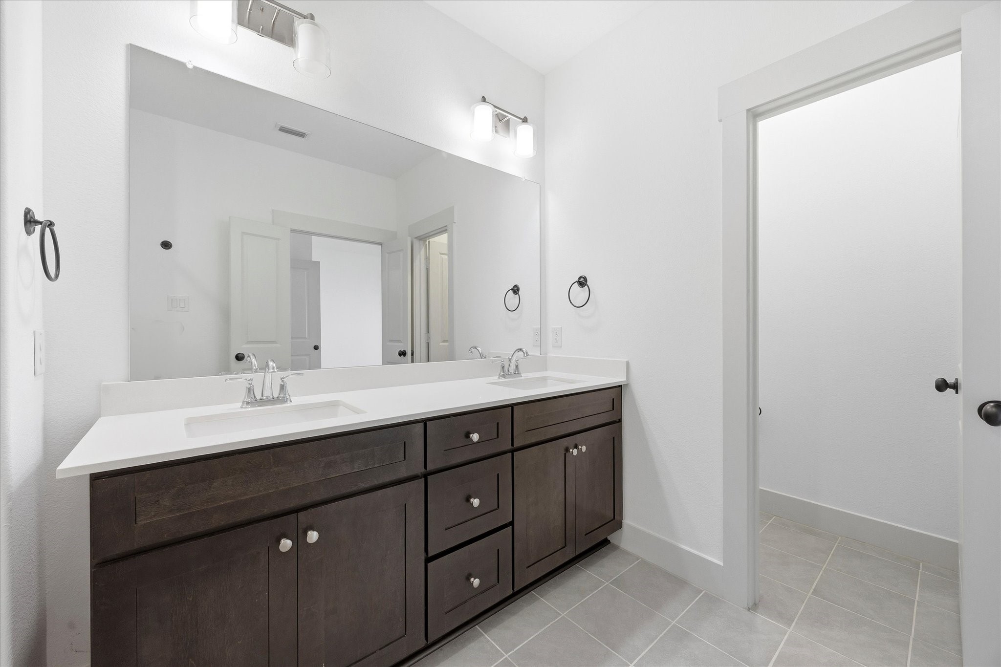 818 Trace Hawk Lane Arlington TX 76005