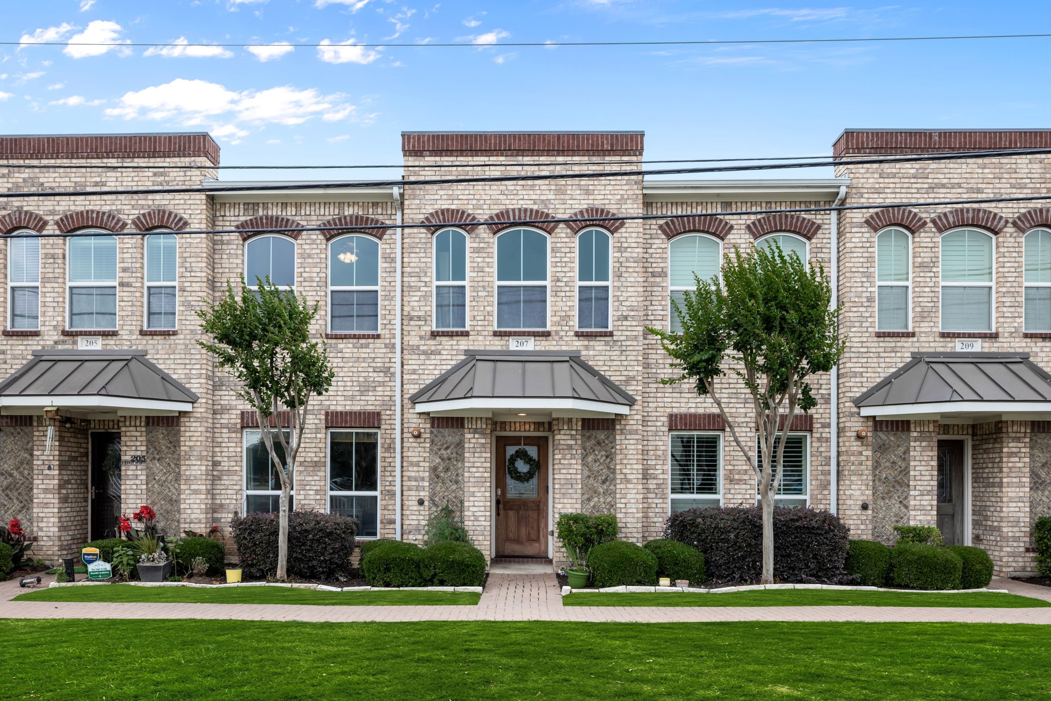 207 S Kealy Avenue Lewisville TX 75057
