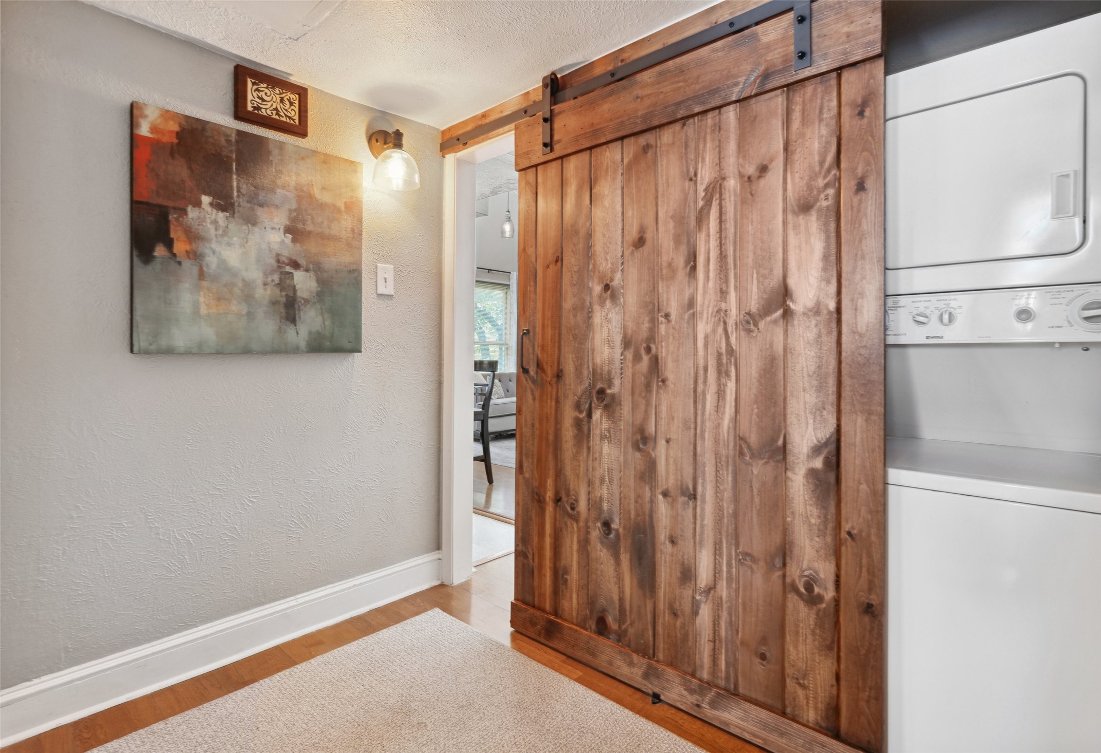 5904 Sandhurst Lane Dallas TX 75206