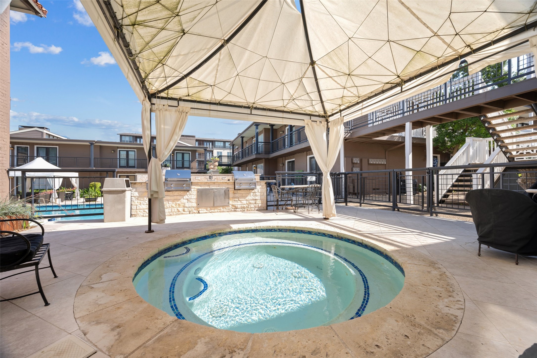 5904 Sandhurst Lane Dallas TX 75206