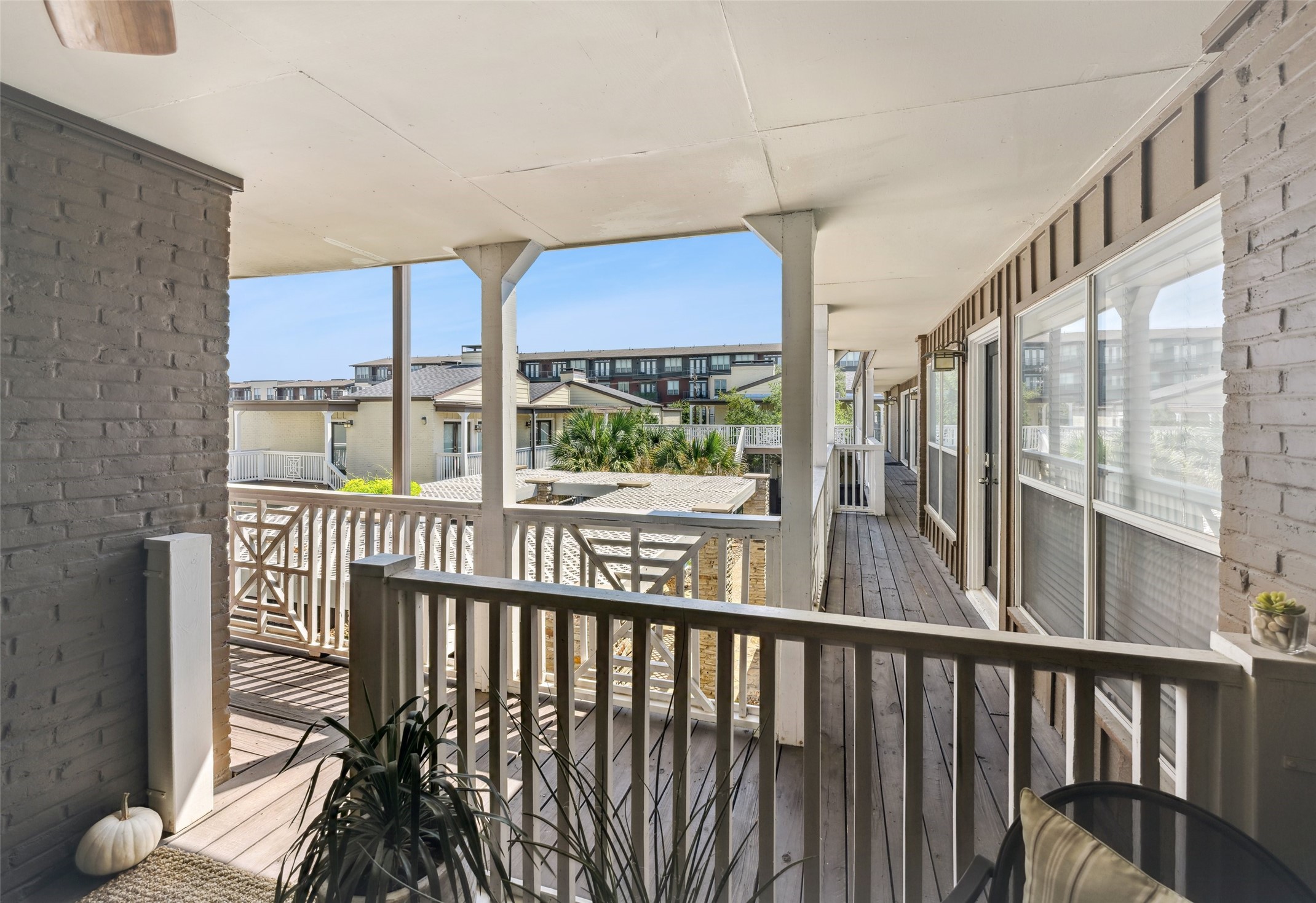 5904 Sandhurst Lane Dallas TX 75206