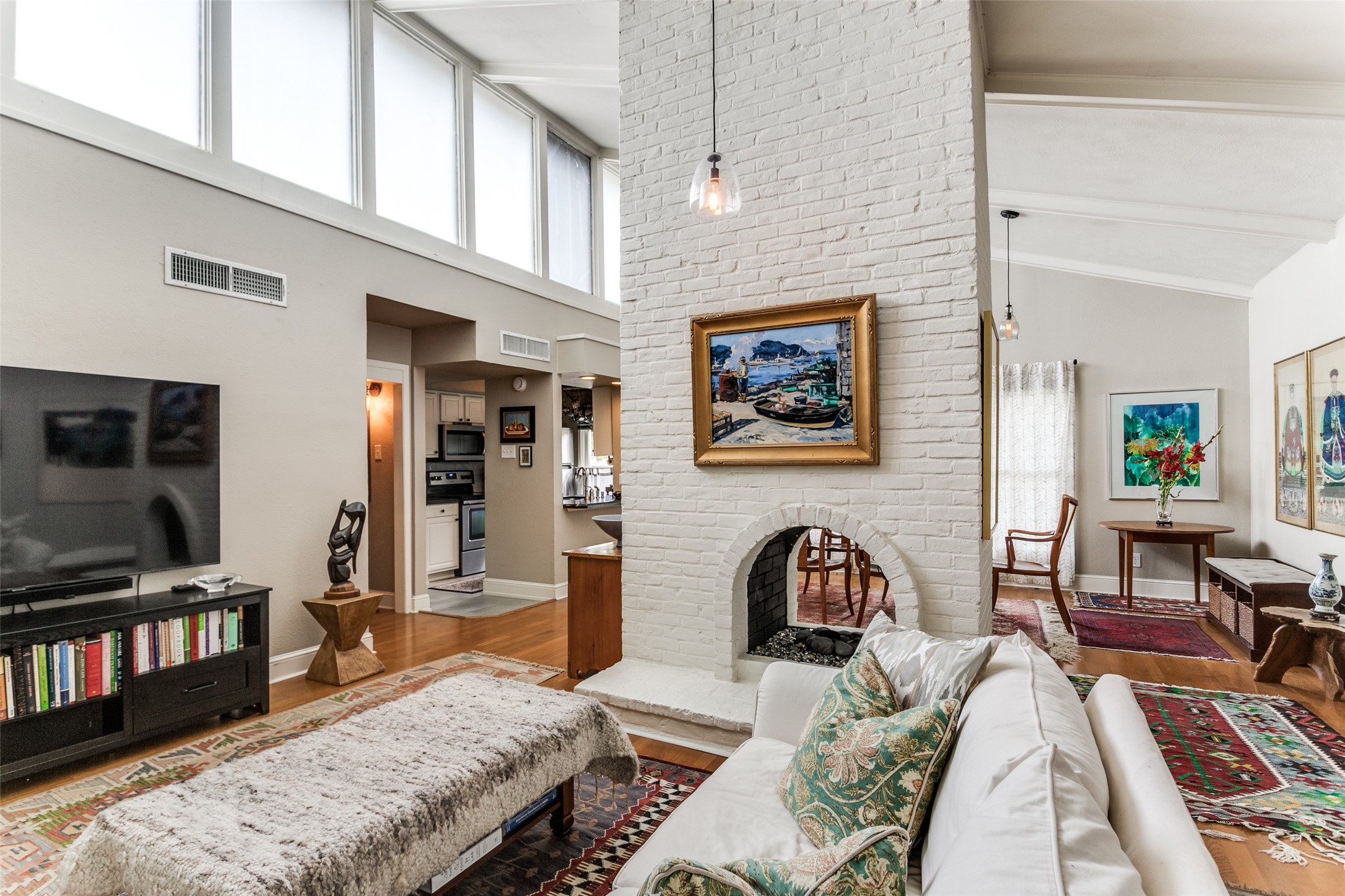 5904 Sandhurst Lane Dallas TX 75206