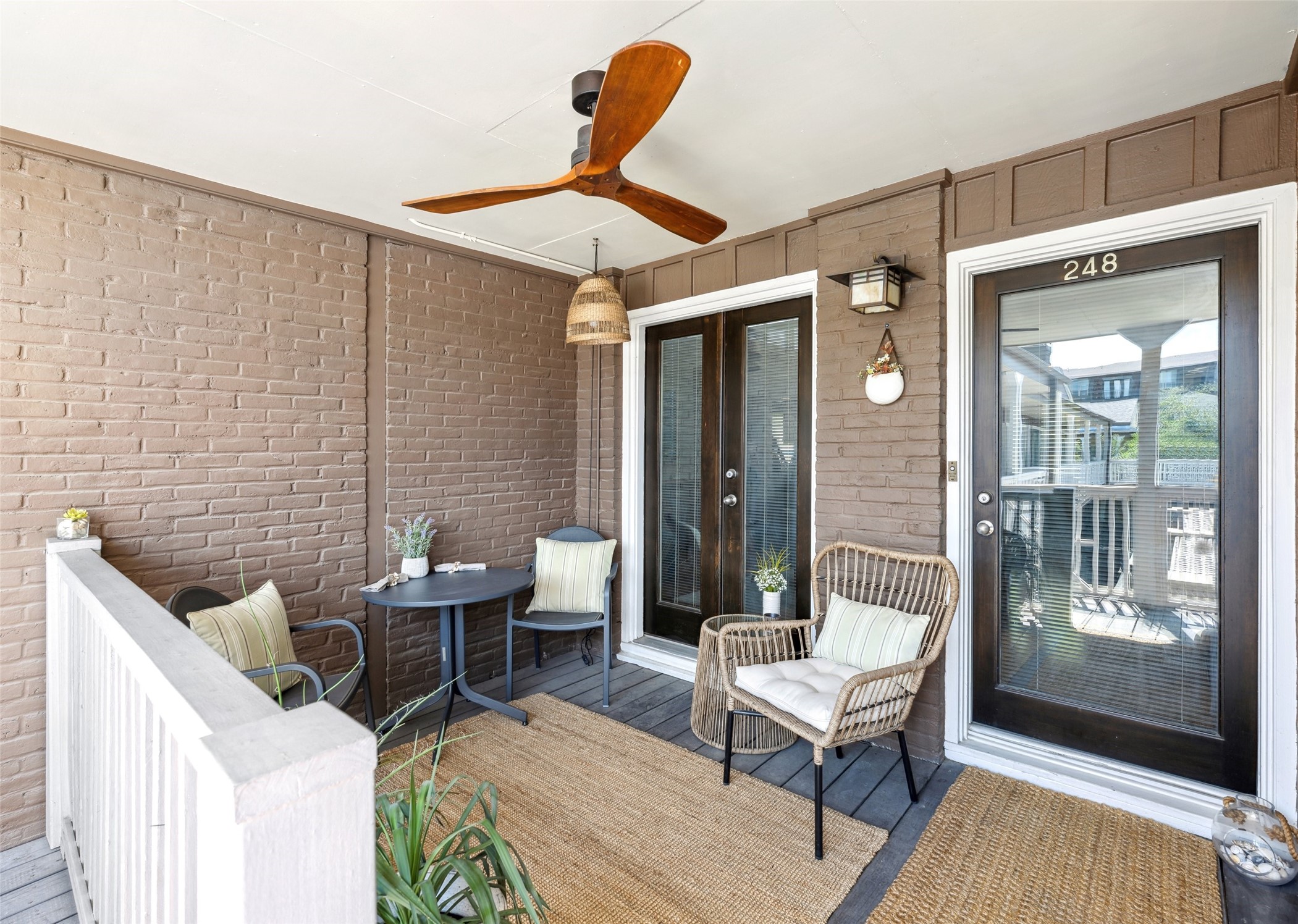 5904 Sandhurst Lane Dallas TX 75206