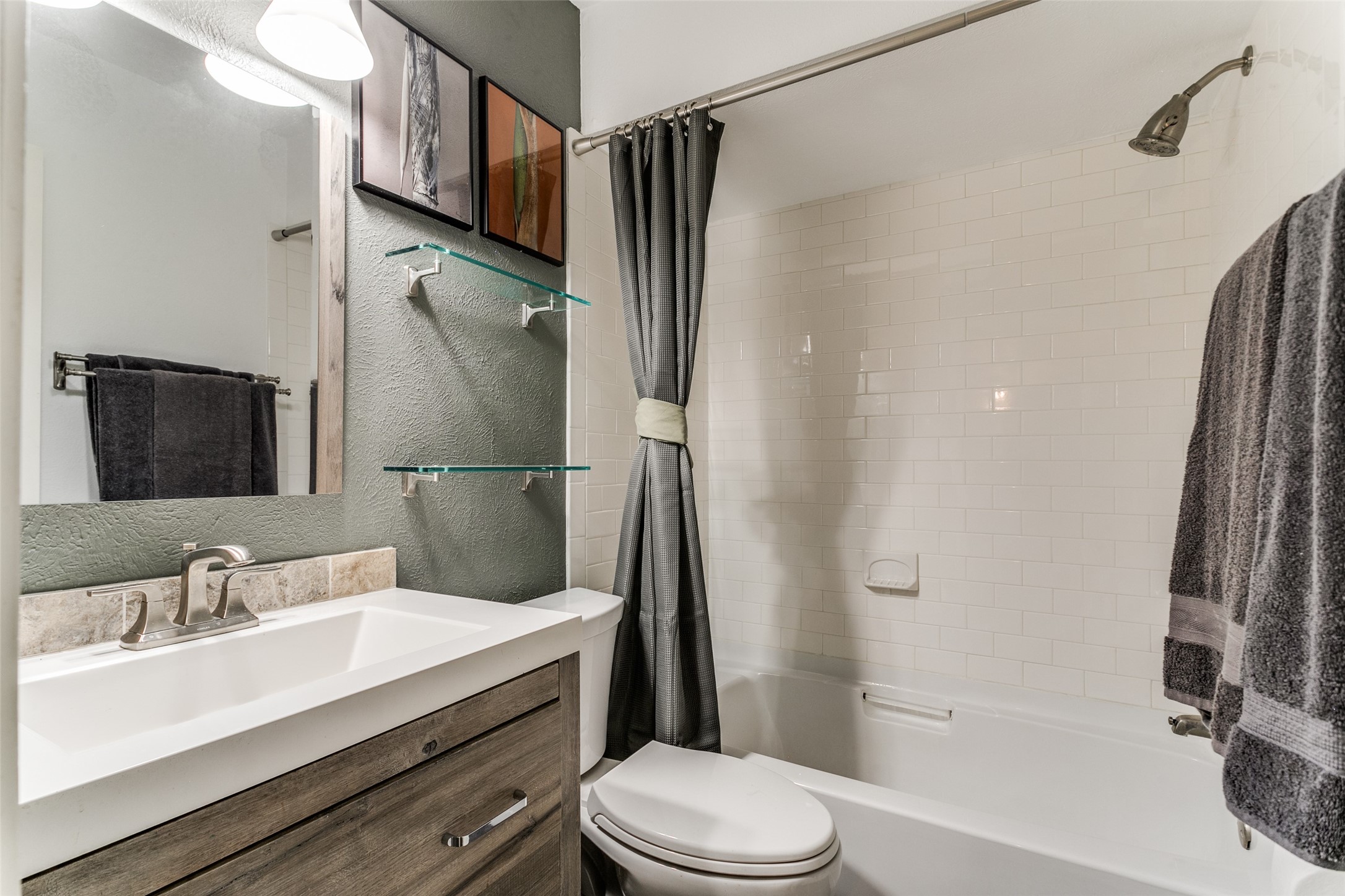 5904 Sandhurst Lane Dallas TX 75206