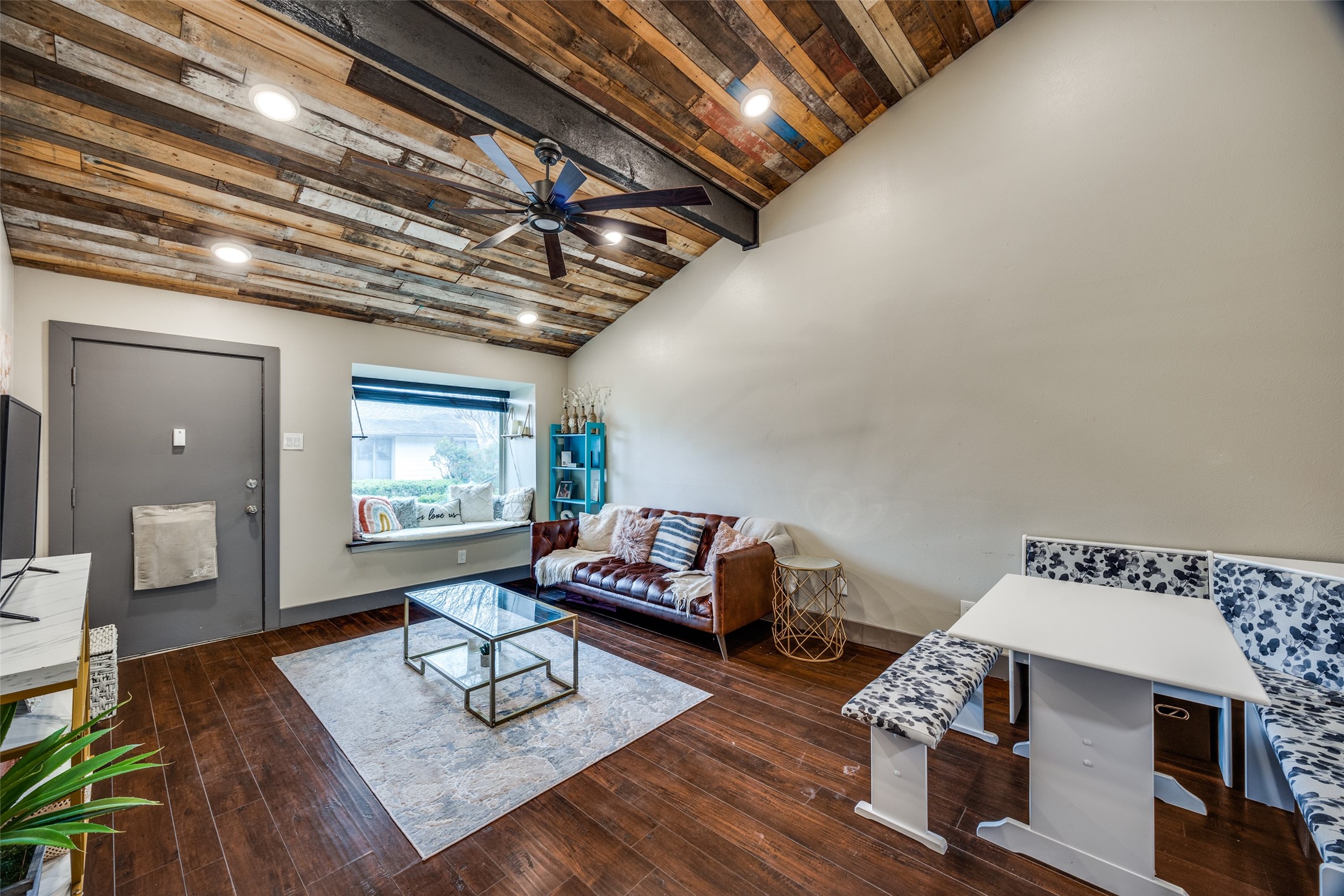 13637 Weald Green Street Dallas TX 75240