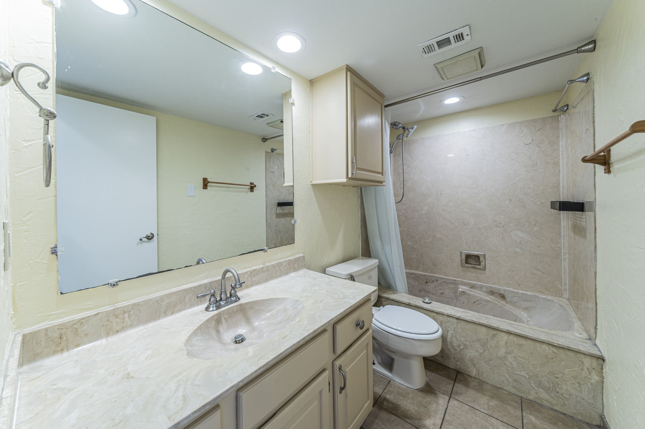 2733 Silver Creek Drive Arlington TX 76006