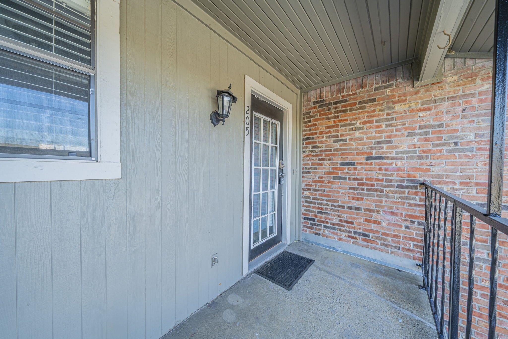 2733 Silver Creek Drive Arlington TX 76006