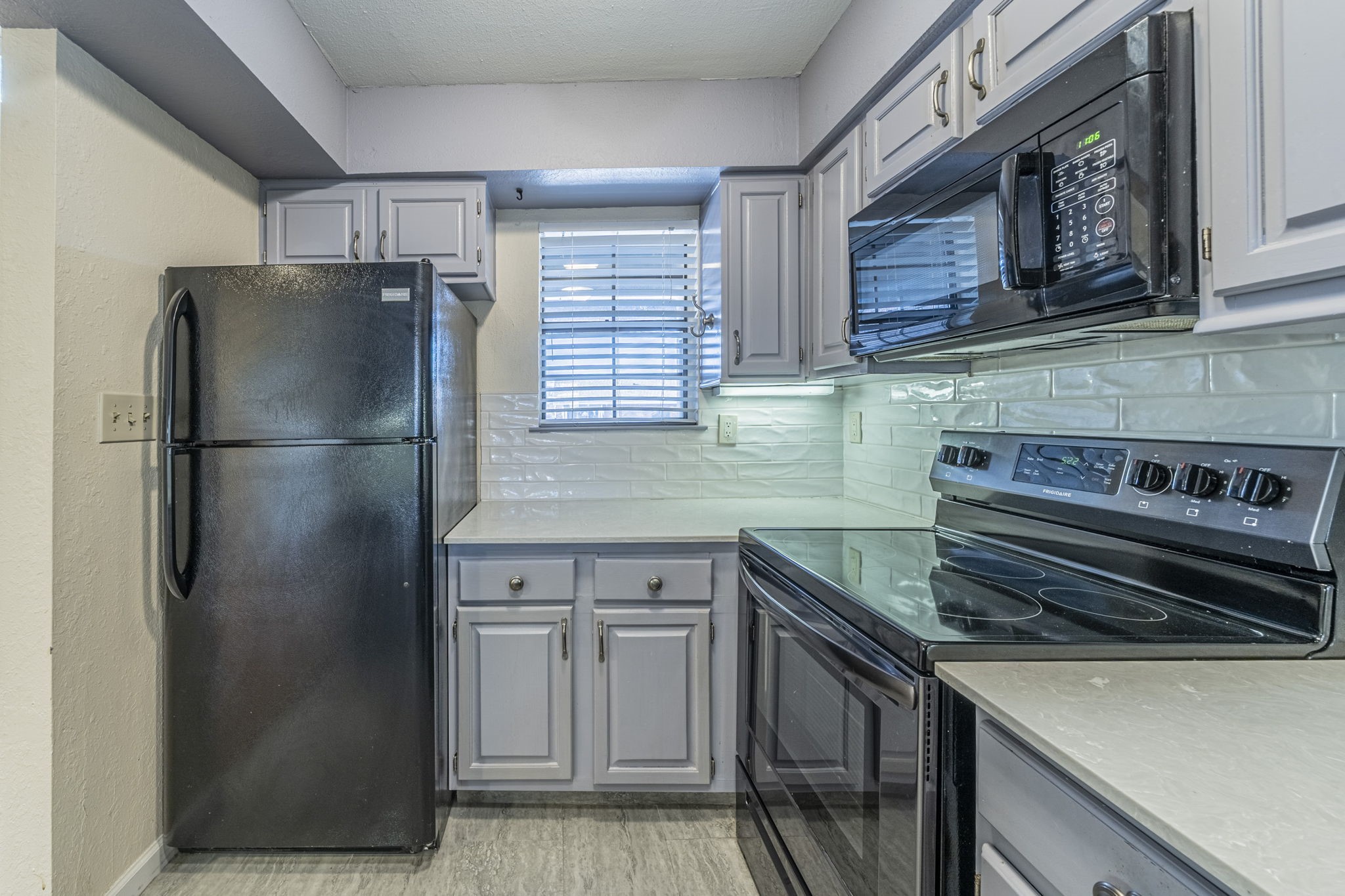 2733 Silver Creek Drive Arlington TX 76006