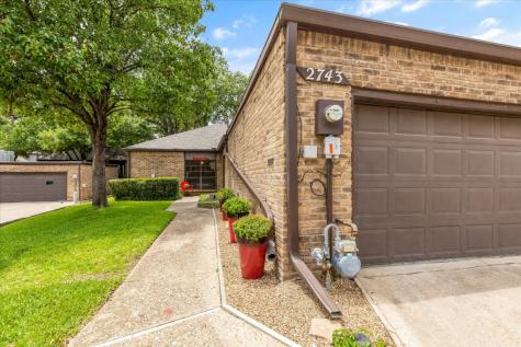 2743 Fairway Park Street Grand Prairie TX 75050
