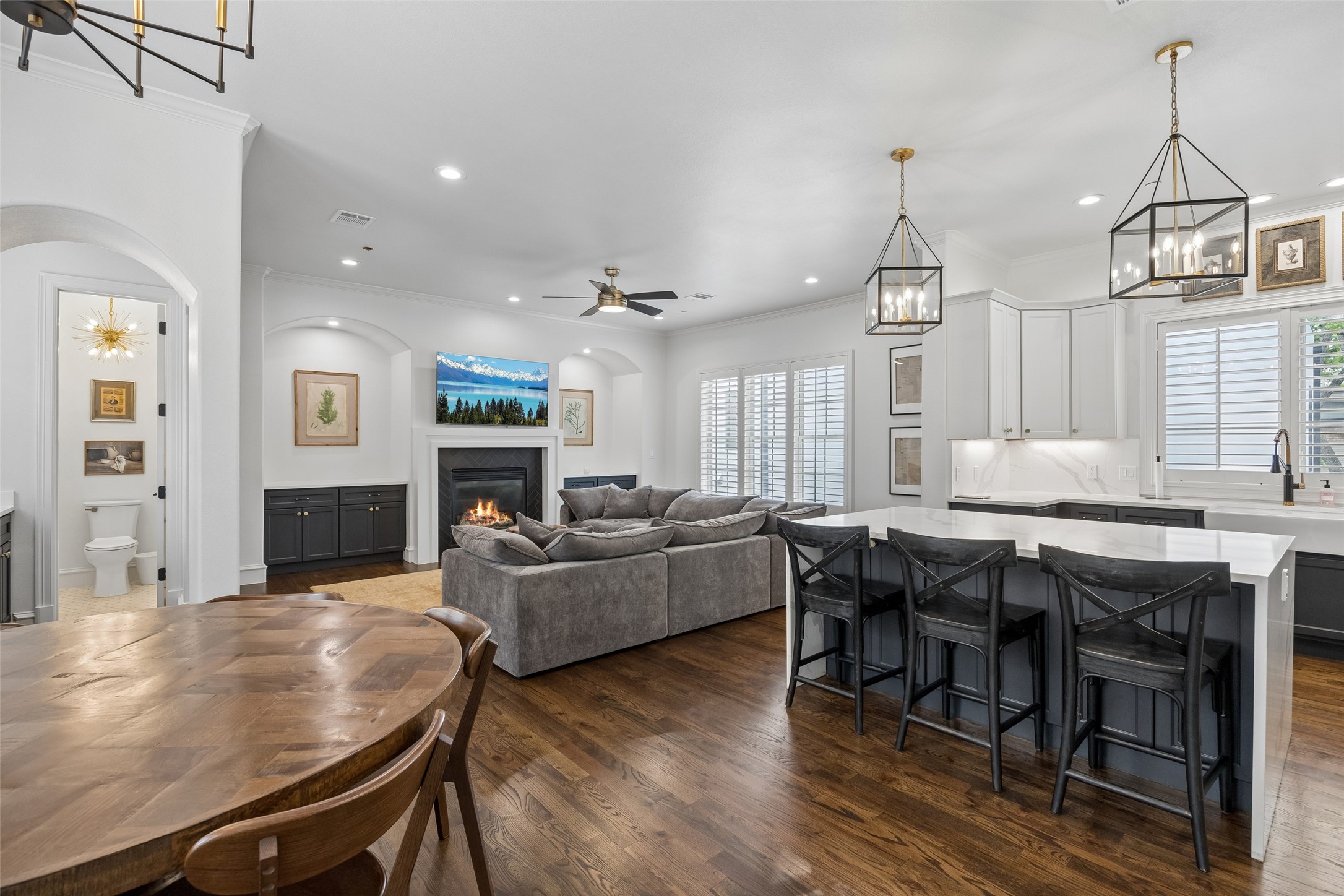 3827 Holland Avenue Dallas TX 75219