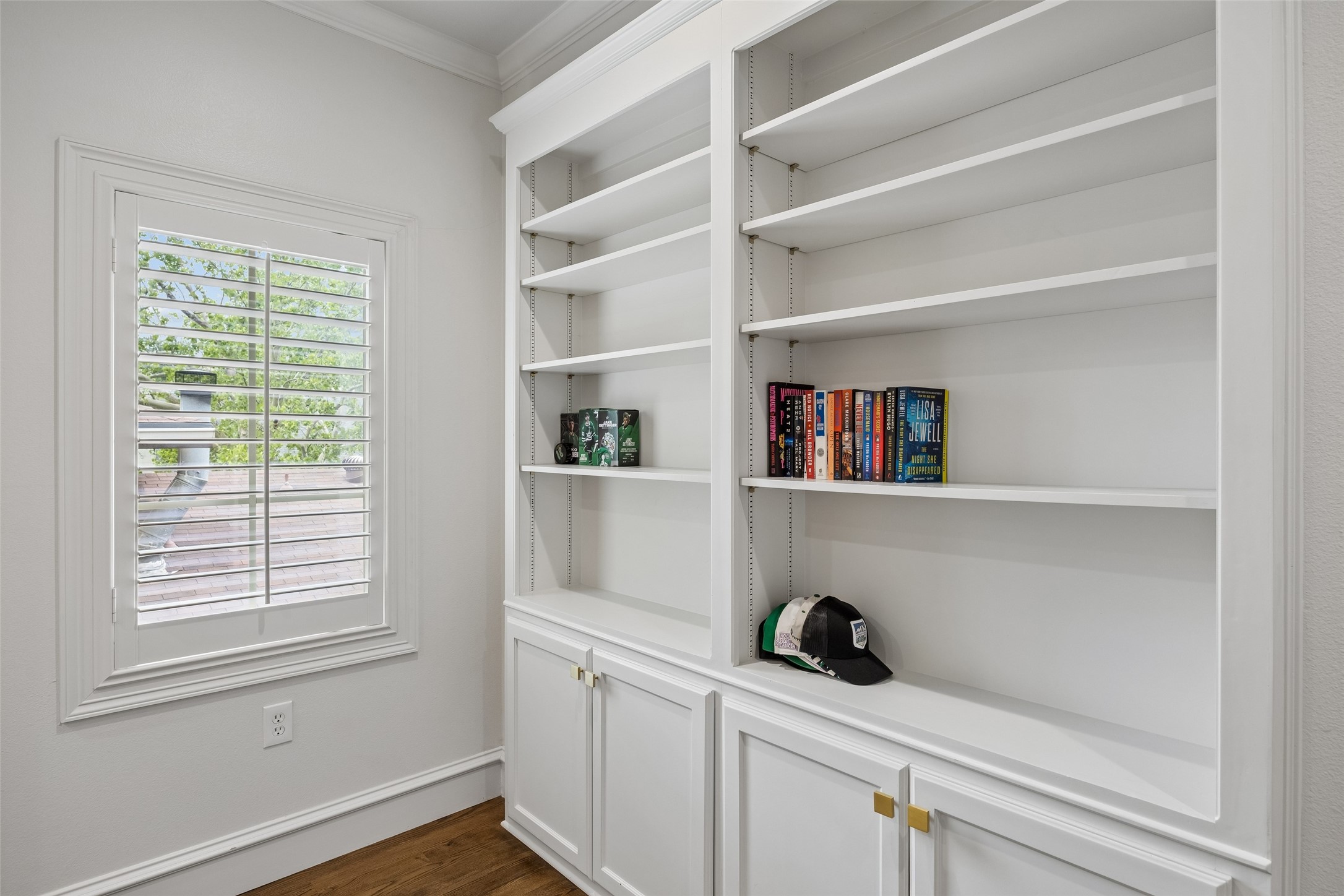 3827 Holland Avenue Dallas TX 75219