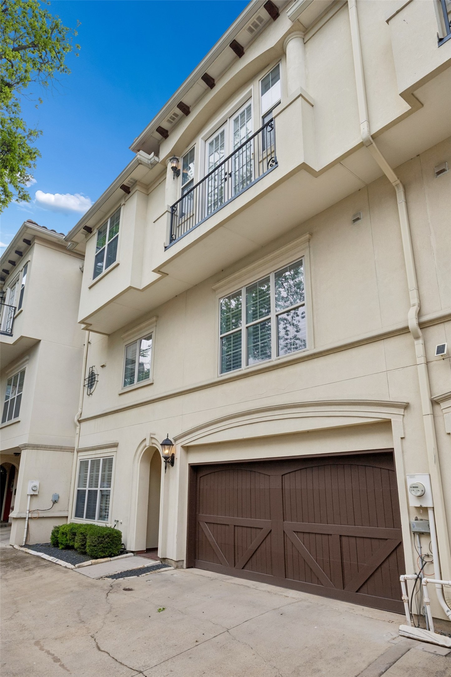 3827 Holland Avenue Dallas TX 75219