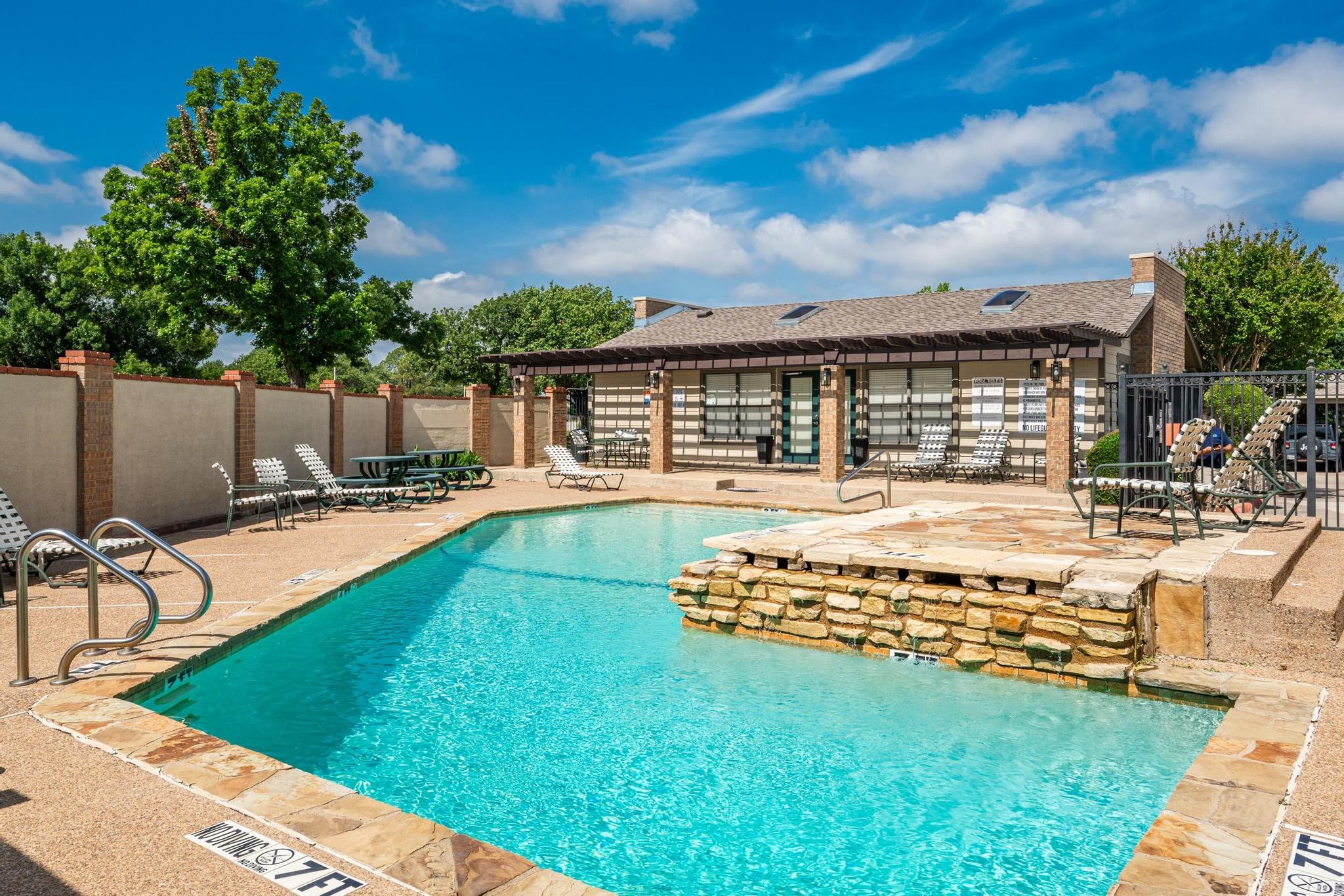 322 W Harwood Road Hurst TX 76054