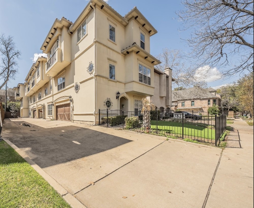 3827 Holland Avenue Dallas TX 75219
