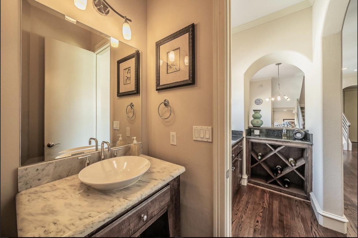 3827 Holland Avenue Dallas TX 75219